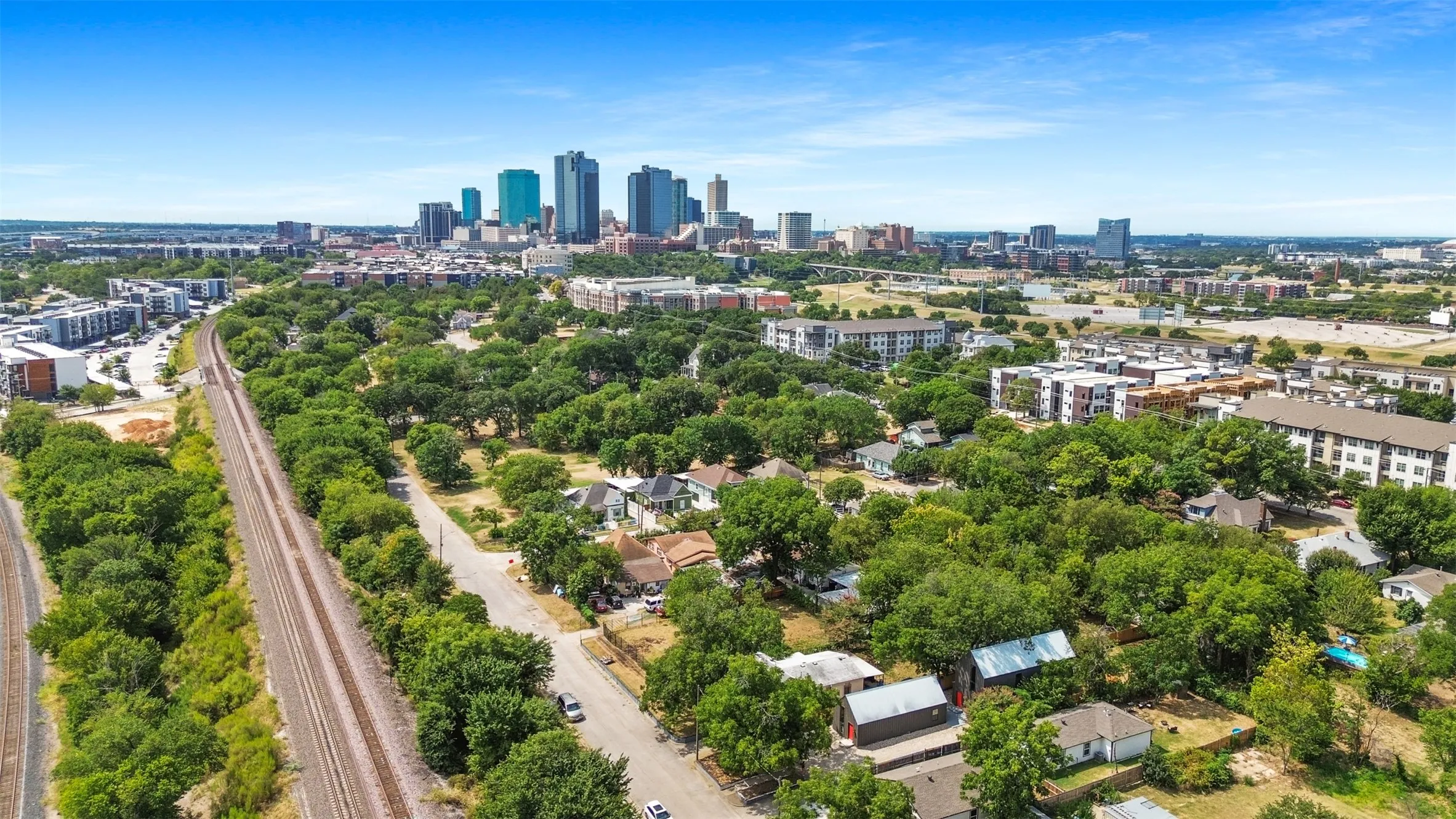 Single Family Residence For Rent in Tarrant County , 957 Woods Avenue, Fort Worth, Texas 76102, 2 Bedroom, 2 Bathroom, Garage spaces, 1,350 Sqft, built in 2026, mls#21385527, Real Estate Agent in Fort Worth, Homes For Rent in Tarrant county, Homes For Rent in Fort Worth, Realtor in Fort Worth Texas, Real Estate Brokerage Independent Realty Texas, Luminita Cordes Realtor
