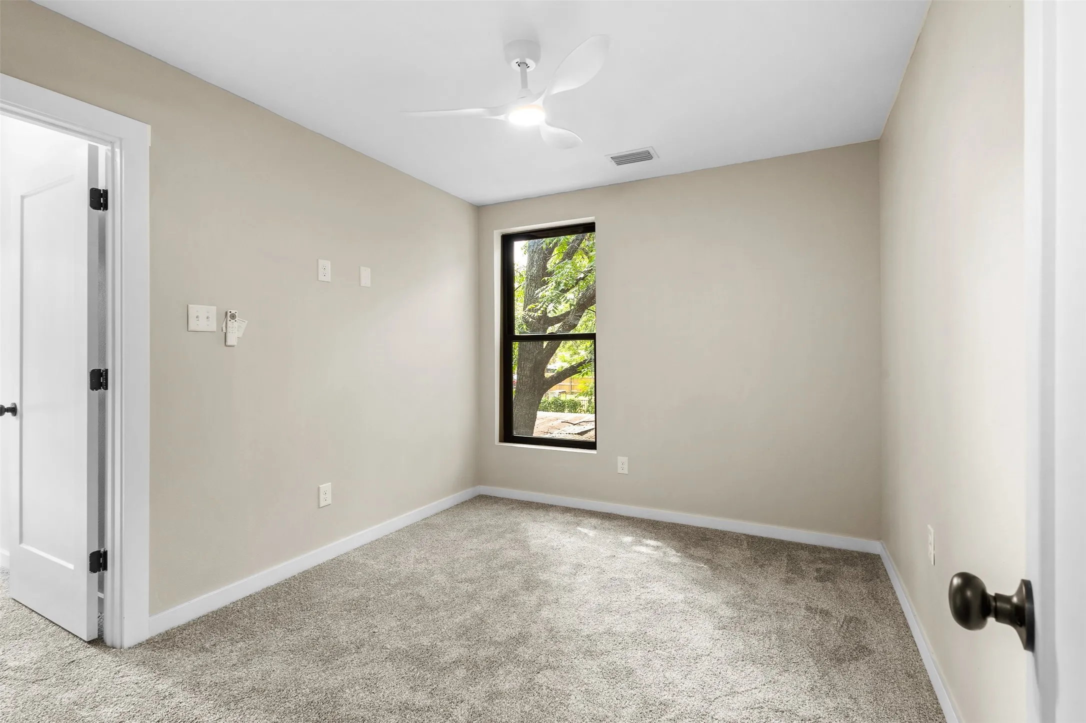 Single Family Residence For Rent in Tarrant County , 957 Woods Avenue, Fort Worth, Texas 76102, 2 Bedroom, 2 Bathroom, Garage spaces, 1,350 Sqft, built in 2026, mls#21385527, Real Estate Agent in Fort Worth, Homes For Rent in Tarrant county, Homes For Rent in Fort Worth, Realtor in Fort Worth Texas, Real Estate Brokerage Independent Realty Texas, Luminita Cordes Realtor
