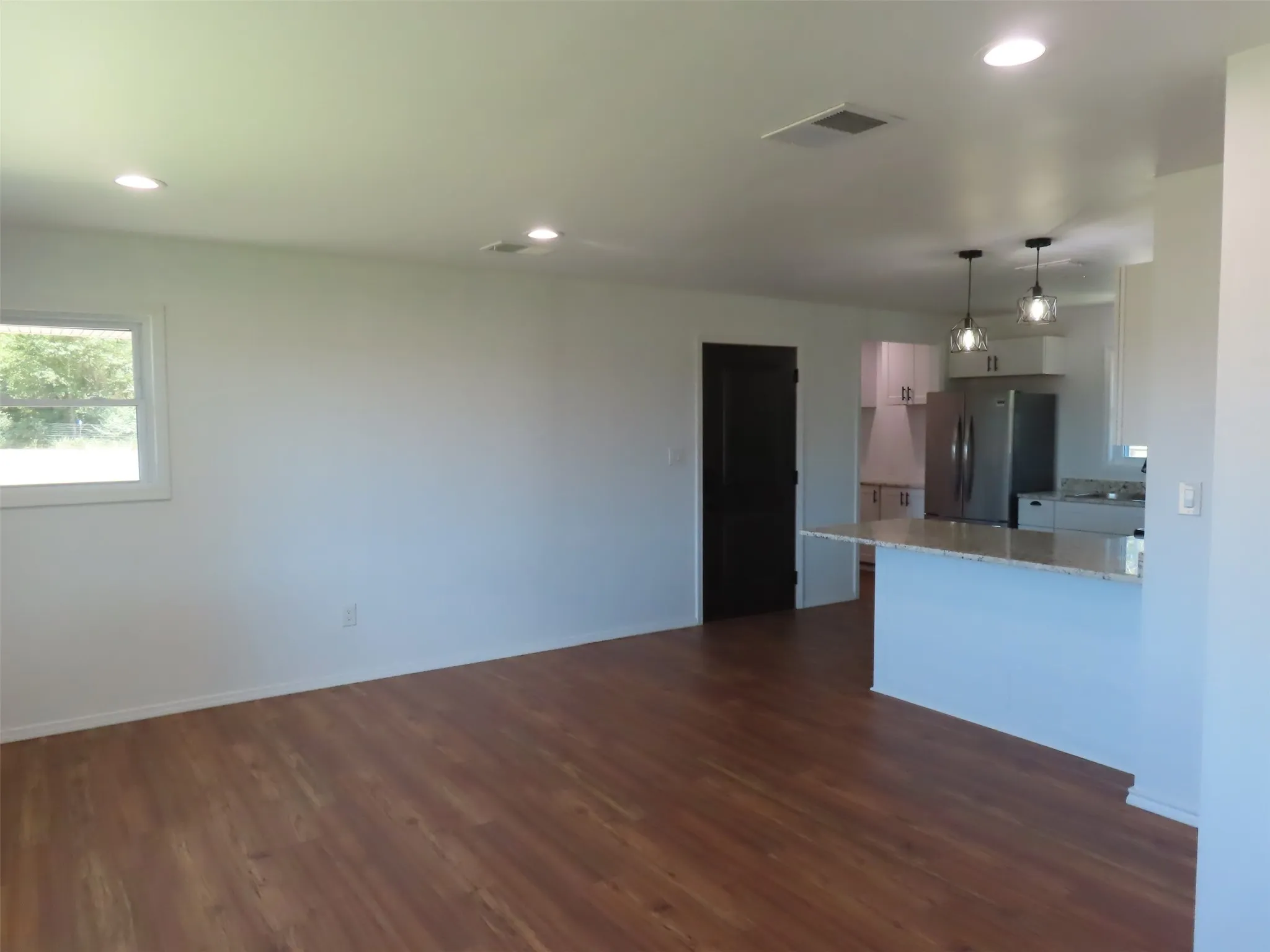 Single Family Residence For Sale in Camp County , 2099 County Road 3420, Leesburg, Texas 75451, 2 Bedroom, 1 Bathroom, Garage spaces, 832 Sqft, built in 1973, mls#21385505, Real Estate Agent in Leesburg, Homes For Sale in Camp county, Homes For Sale in Leesburg, Realtor in Leesburg Texas, Real Estate Brokerage Independent Realty Texas, Luminita Cordes Realtor