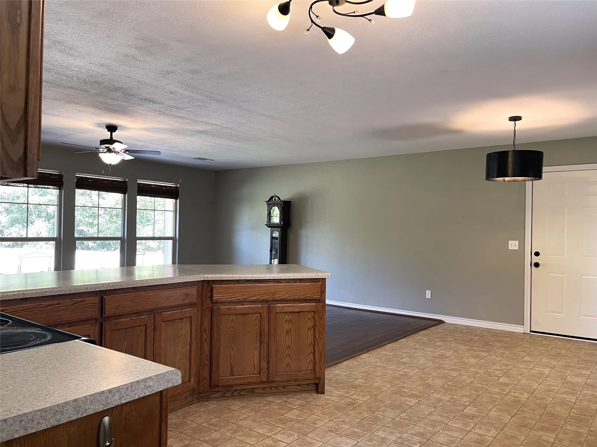 Single Family Residence For Sale in Leon County , 20080 PR 3186, Marquez, Texas 77865, 3 Bedroom, 2 Bathroom, 2 Garage spaces, 1,540 Sqft, built in 2007, mls#21384923, Real Estate Agent in Marquez, Homes For Sale in Leon county, Homes For Sale in Marquez, Realtor in Marquez Texas, Real Estate Brokerage Independent Realty Texas, Luminita Cordes Realtor