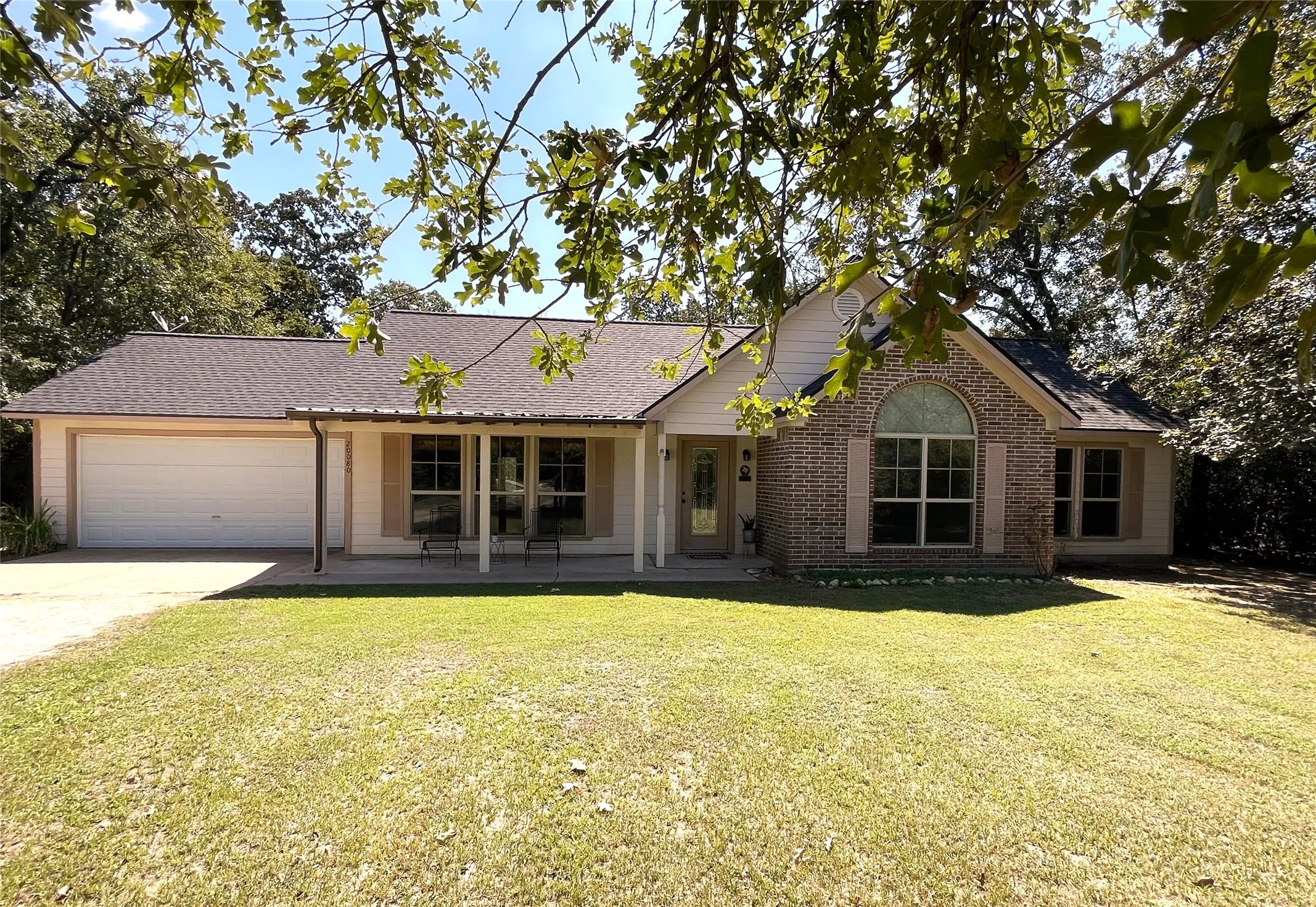 Single Family Residence For Sale in Leon County , 20080 PR 3186, Marquez, Texas 77865, 3 Bedroom, 2 Bathroom, 2 Garage spaces, 1,540 Sqft, built in 2007, mls#21384923, Real Estate Agent in Marquez, Homes For Sale in Leon county, Homes For Sale in Marquez, Realtor in Marquez Texas, Real Estate Brokerage Independent Realty Texas, Luminita Cordes Realtor