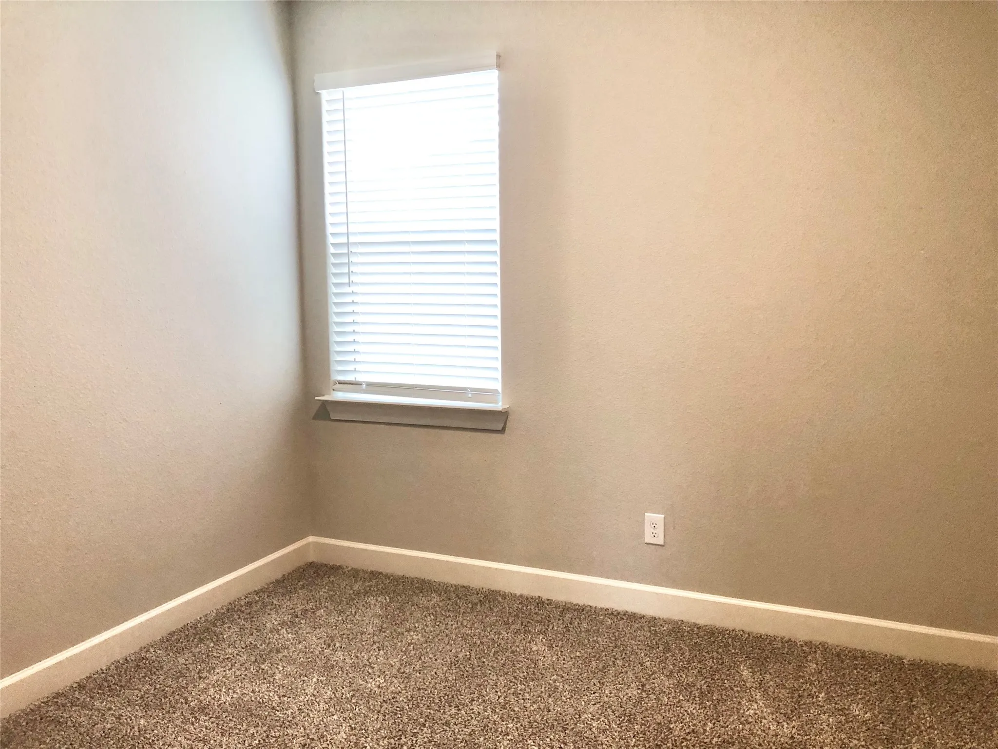 Single Family Residence For Rent in Collin County , 604 Harbor Oaks Drive, Anna, Texas 75409, 4 Bedroom, 2 Bathroom, 2 Garage spaces, 1,811 Sqft, built in 2023, mls#21385539, Real Estate Agent in Anna, Homes For Rent in Collin county, Homes For Rent in Anna, Realtor in Anna Texas, Real Estate Brokerage Independent Realty Texas, Luminita Cordes Realtor