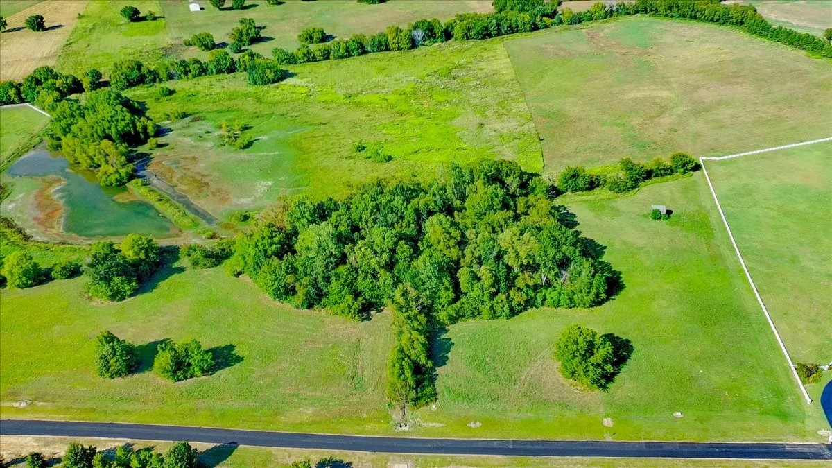 Unimproved Land For Sale in Henderson County , TBD Shore Crest Way, Athens, Texas 75752, 0, 0, Garage spaces, 0 Sqft, built in 0, mls#21385506, Real Estate Agent in Athens, Homes For Sale in Henderson county, Homes For Sale in Athens, Realtor in Athens Texas, Real Estate Brokerage Independent Realty Texas, Luminita Cordes Realtor