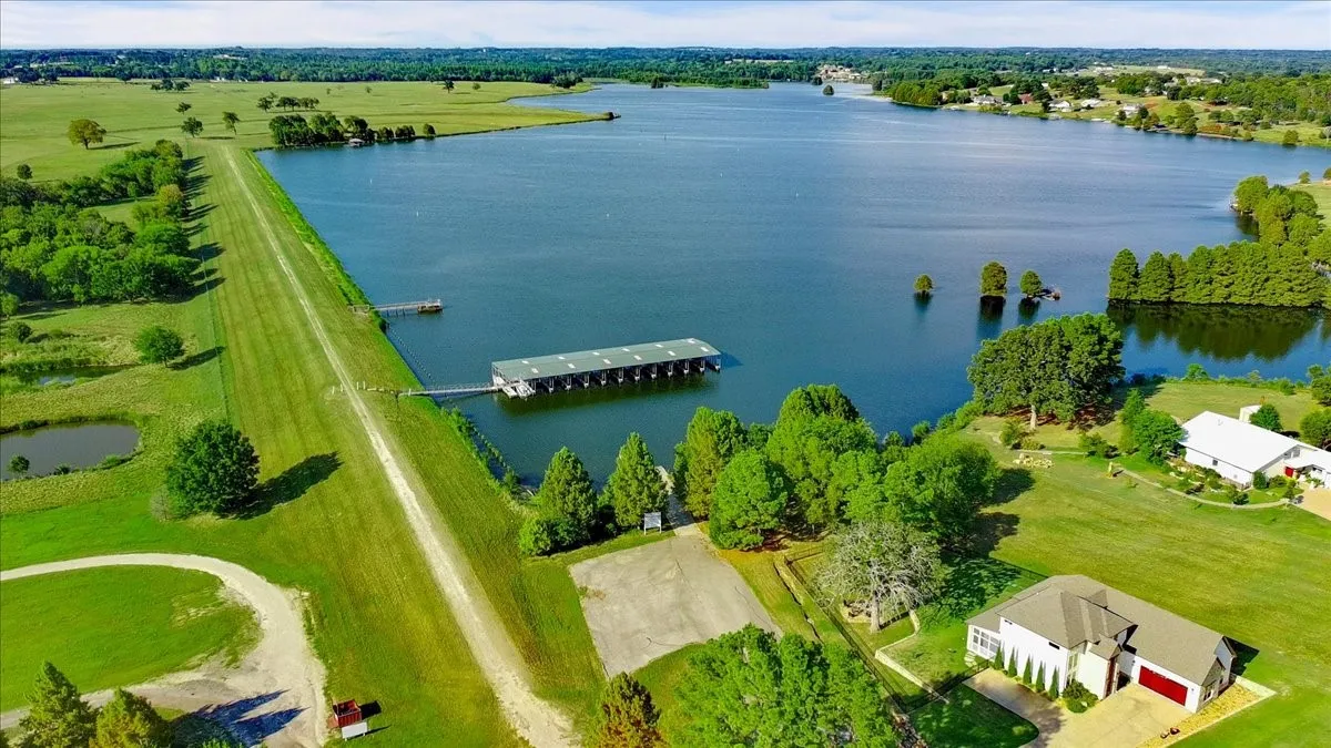 Unimproved Land For Sale in Henderson County , TBD Shore Crest Way, Athens, Texas 75752, 0, 0, Garage spaces, 0 Sqft, built in 0, mls#21385506, Real Estate Agent in Athens, Homes For Sale in Henderson county, Homes For Sale in Athens, Realtor in Athens Texas, Real Estate Brokerage Independent Realty Texas, Luminita Cordes Realtor