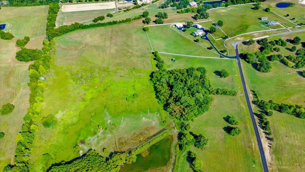 Unimproved Land For Sale in Henderson County , TBD Shore Crest Way, Athens, Texas 75752, 0, 0, Garage spaces, 0 Sqft, built in 0, mls#21385506, Real Estate Agent in Athens, Homes For Sale in Henderson county, Homes For Sale in Athens, Realtor in Athens Texas, Real Estate Brokerage Independent Realty Texas, Luminita Cordes Realtor