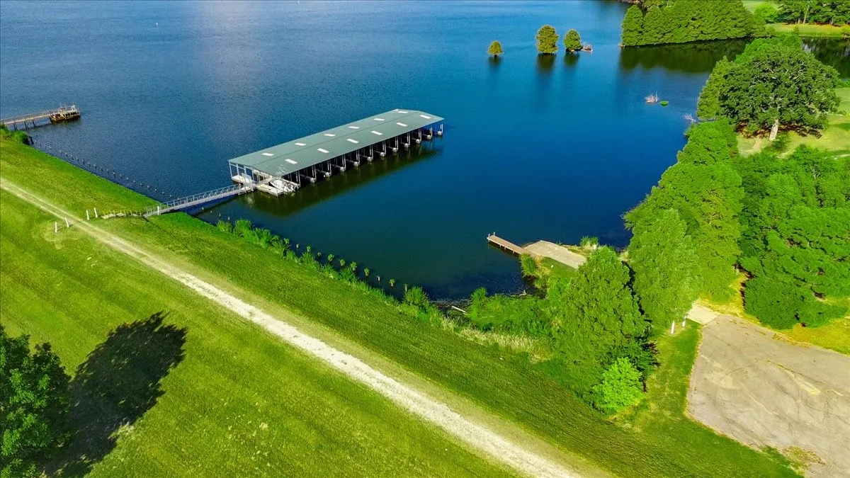 Unimproved Land For Sale in Henderson County , TBD Shore Crest Way, Athens, Texas 75752, 0, 0, Garage spaces, 0 Sqft, built in 0, mls#21385506, Real Estate Agent in Athens, Homes For Sale in Henderson county, Homes For Sale in Athens, Realtor in Athens Texas, Real Estate Brokerage Independent Realty Texas, Luminita Cordes Realtor