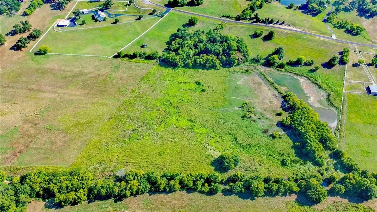 Unimproved Land For Sale in Henderson County , TBD Shore Crest Way, Athens, Texas 75752, 0, 0, Garage spaces, 0 Sqft, built in 0, mls#21385506, Real Estate Agent in Athens, Homes For Sale in Henderson county, Homes For Sale in Athens, Realtor in Athens Texas, Real Estate Brokerage Independent Realty Texas, Luminita Cordes Realtor