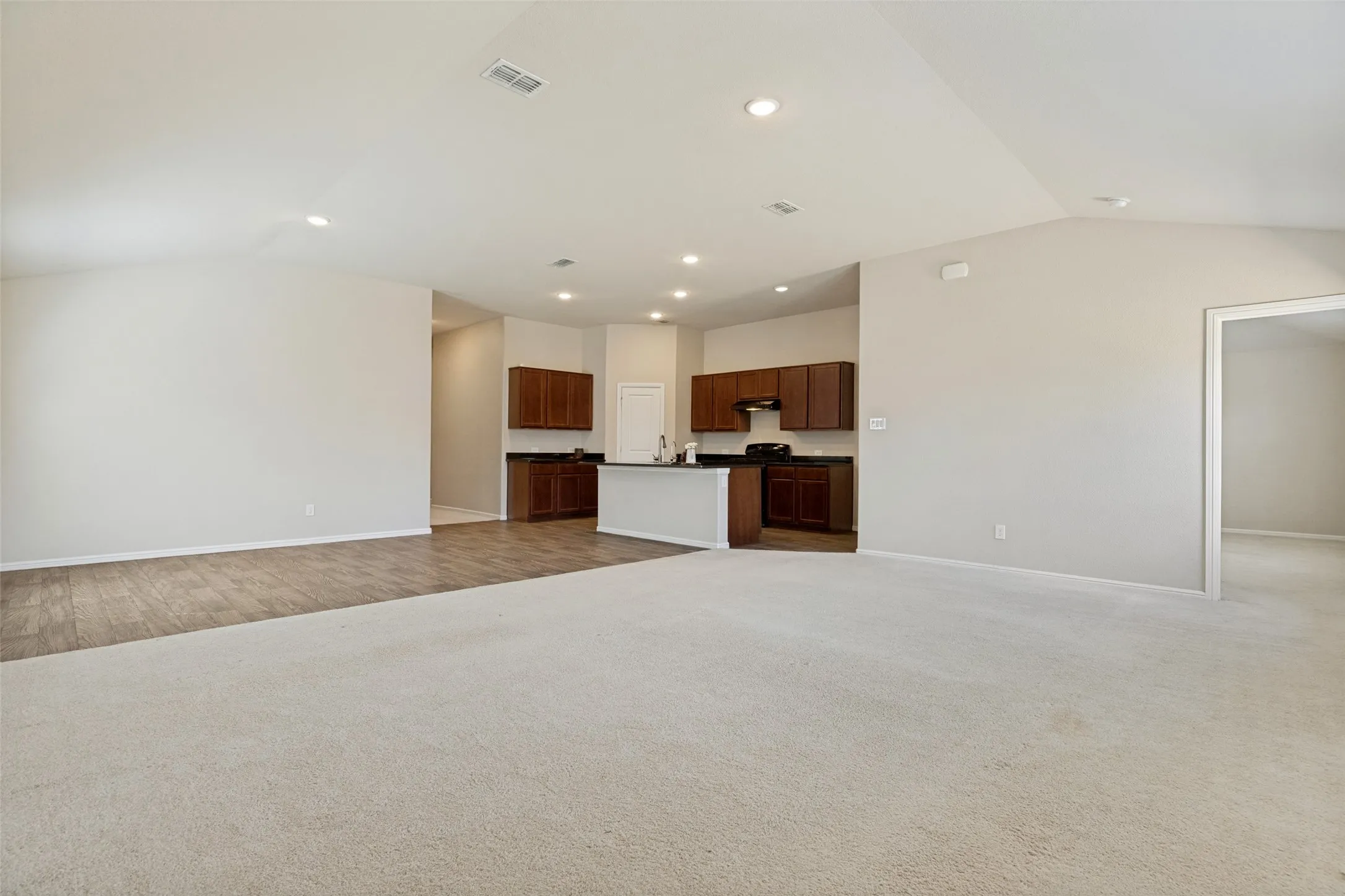 Single Family Residence For Sale in Denton County , 6221 Painswick Drive, Celina, Texas 76227, 3 Bedroom, 2 Bathroom, 2 Garage spaces, 2,019 Sqft, built in 2019, mls#21384485, Real Estate Agent in Celina, Homes For Sale in Denton county, Homes For Sale in Celina, Realtor in Celina Texas, Real Estate Brokerage Independent Realty Texas, Luminita Cordes Realtor