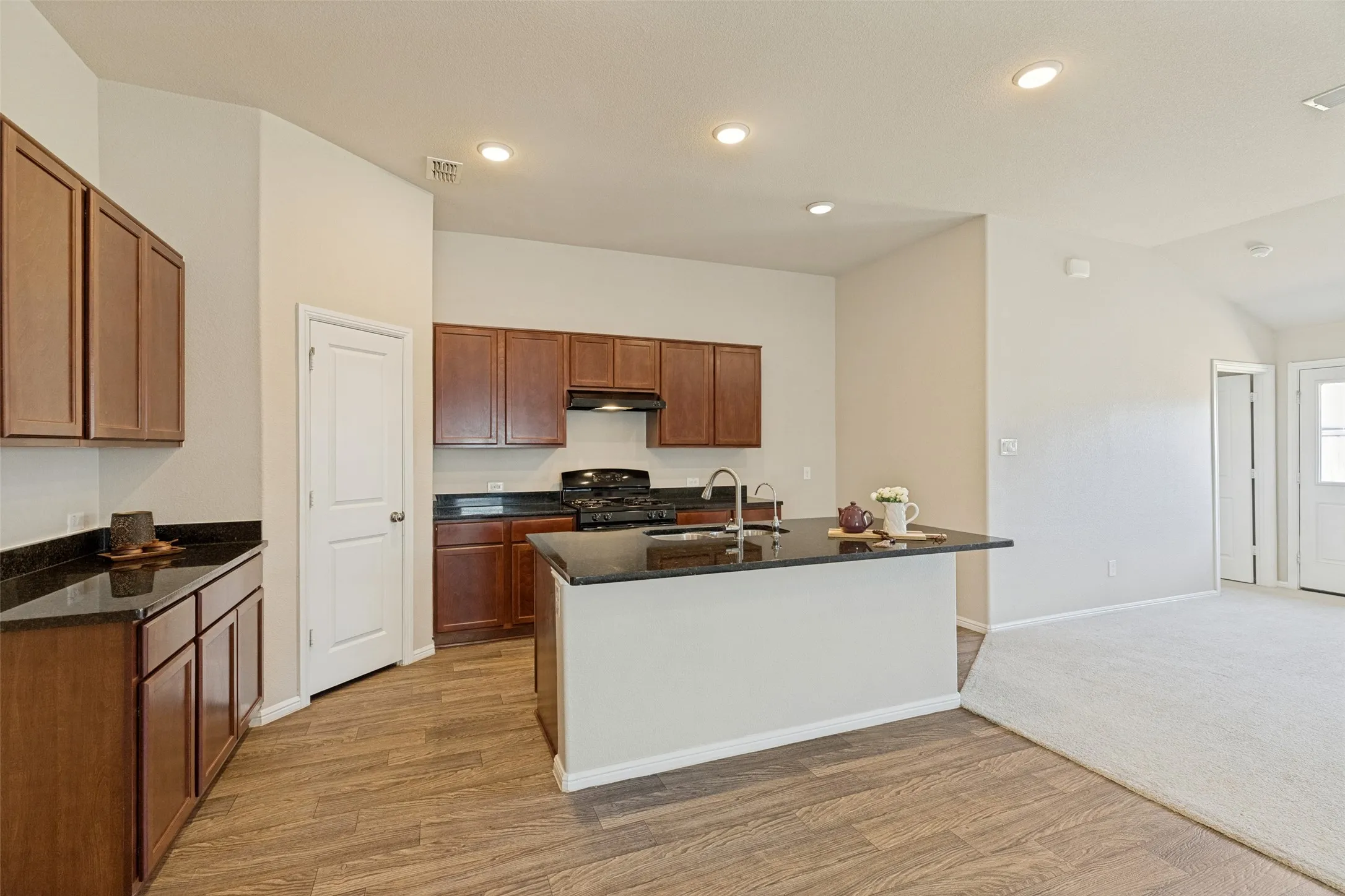 Single Family Residence For Sale in Denton County , 6221 Painswick Drive, Celina, Texas 76227, 3 Bedroom, 2 Bathroom, 2 Garage spaces, 2,019 Sqft, built in 2019, mls#21384485, Real Estate Agent in Celina, Homes For Sale in Denton county, Homes For Sale in Celina, Realtor in Celina Texas, Real Estate Brokerage Independent Realty Texas, Luminita Cordes Realtor
