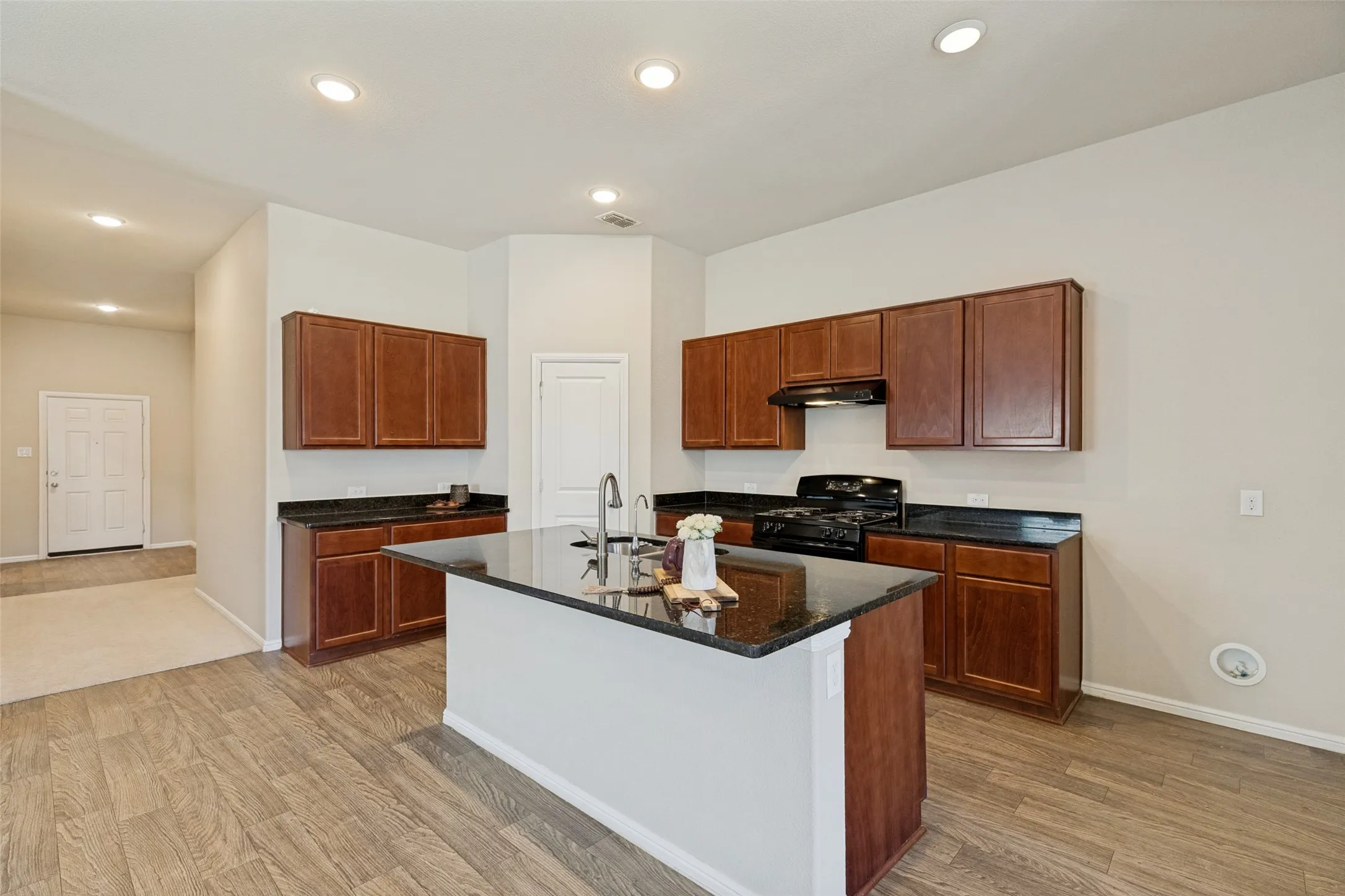 Single Family Residence For Sale in Denton County , 6221 Painswick Drive, Celina, Texas 76227, 3 Bedroom, 2 Bathroom, 2 Garage spaces, 2,019 Sqft, built in 2019, mls#21384485, Real Estate Agent in Celina, Homes For Sale in Denton county, Homes For Sale in Celina, Realtor in Celina Texas, Real Estate Brokerage Independent Realty Texas, Luminita Cordes Realtor