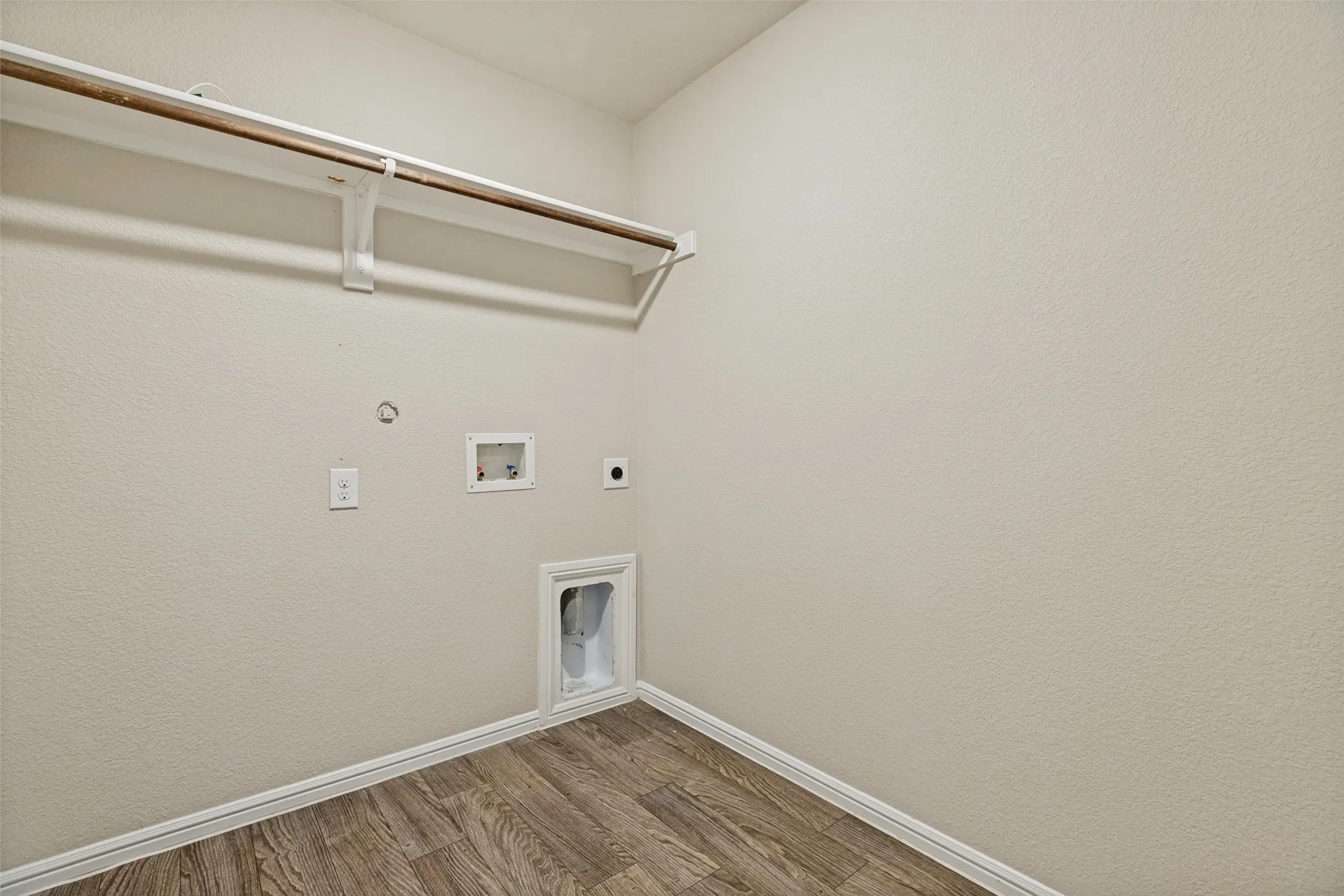 Spacious Laundry room