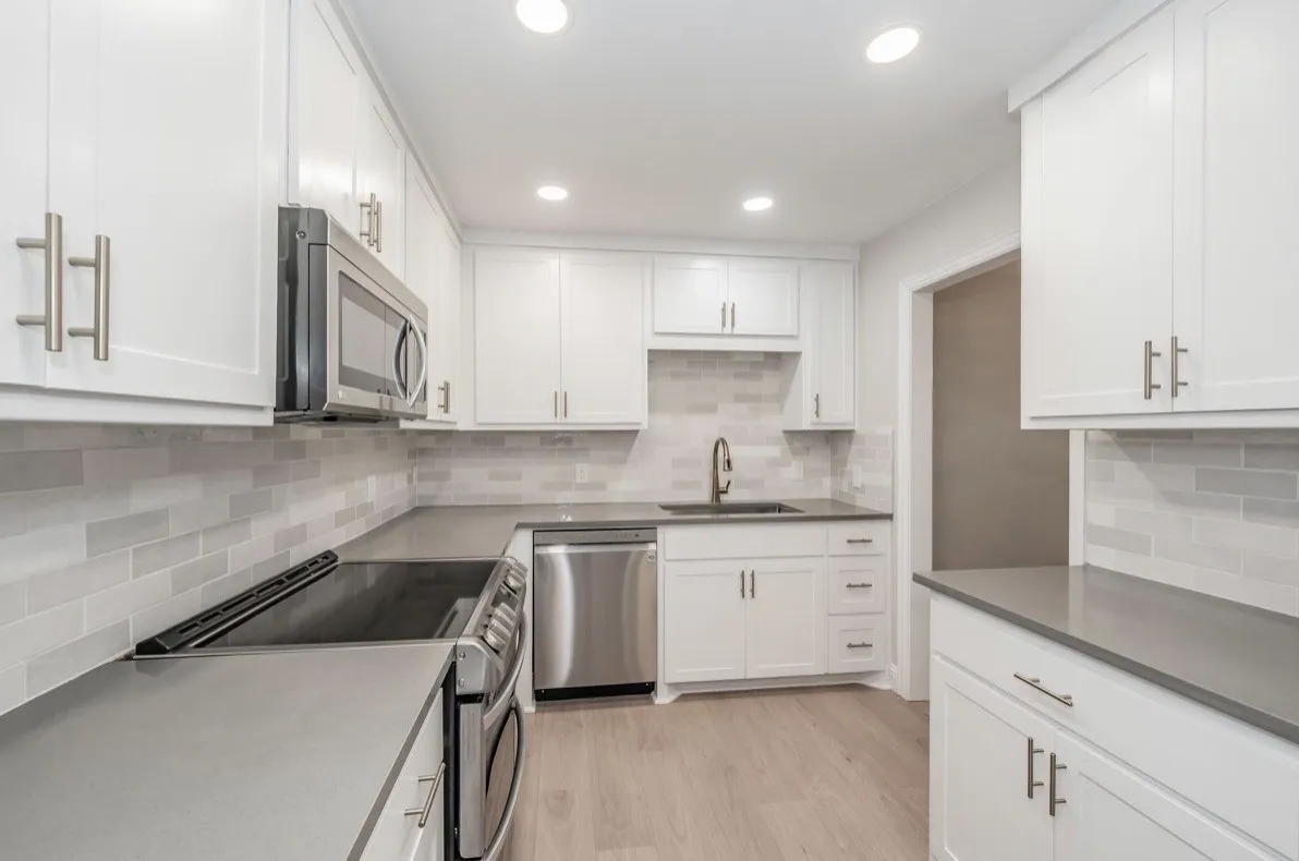 Single Family Residence For Rent in Tarrant County , 4904 Arborlawn Drive, Fort Worth, Texas 76109, 3 Bedroom, 2 Bathroom, 2 Garage spaces, 3,438 Sqft, built in 1969, mls#21385571, Real Estate Agent in Fort Worth, Homes For Rent in Tarrant county, Homes For Rent in Fort Worth, Realtor in Fort Worth Texas, Real Estate Brokerage Independent Realty Texas, Luminita Cordes Realtor