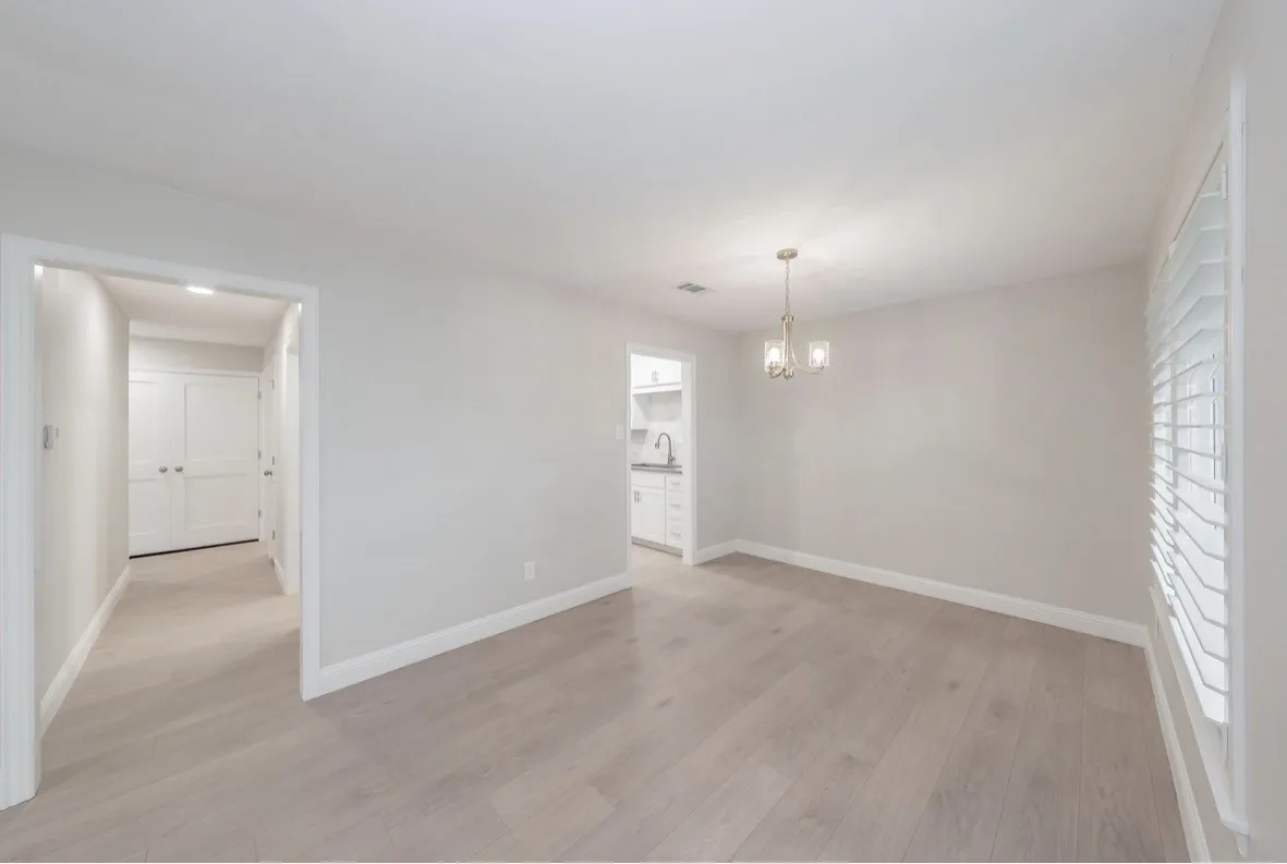 Single Family Residence For Rent in Tarrant County , 4904 Arborlawn Drive, Fort Worth, Texas 76109, 3 Bedroom, 2 Bathroom, 2 Garage spaces, 3,438 Sqft, built in 1969, mls#21385571, Real Estate Agent in Fort Worth, Homes For Rent in Tarrant county, Homes For Rent in Fort Worth, Realtor in Fort Worth Texas, Real Estate Brokerage Independent Realty Texas, Luminita Cordes Realtor