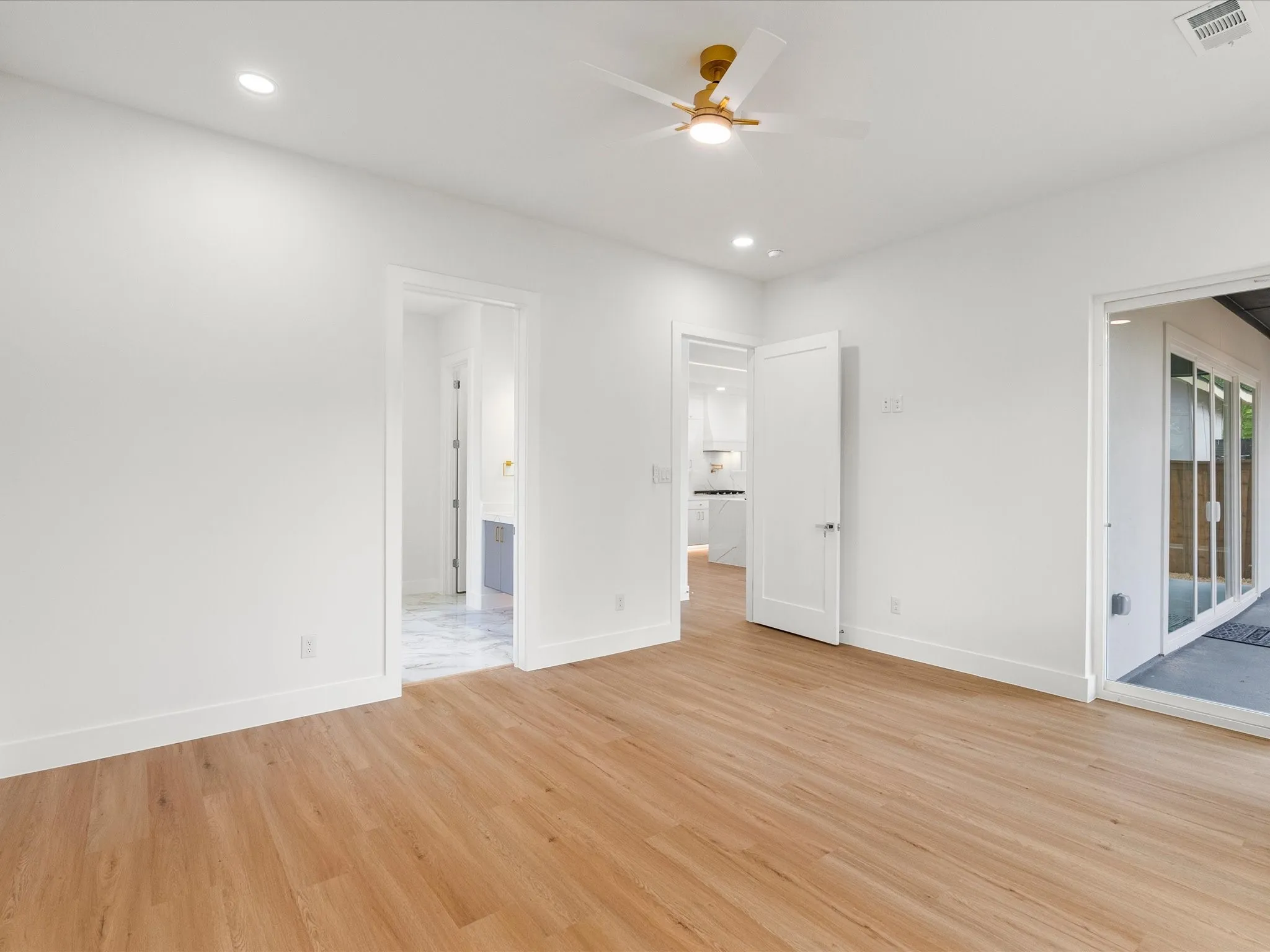 Single Family Residence For Sale in Dallas County , 1711 Kraft Street, Dallas, Texas 75212, 4 Bedroom, 4 Bathroom, 2 Garage spaces, 3,235 Sqft, built in 2026, mls#21385004, Real Estate Agent in Dallas, Homes For Sale in Dallas county, Homes For Sale in Dallas, Realtor in Dallas Texas, Real Estate Brokerage Independent Realty Texas, Luminita Cordes Realtor