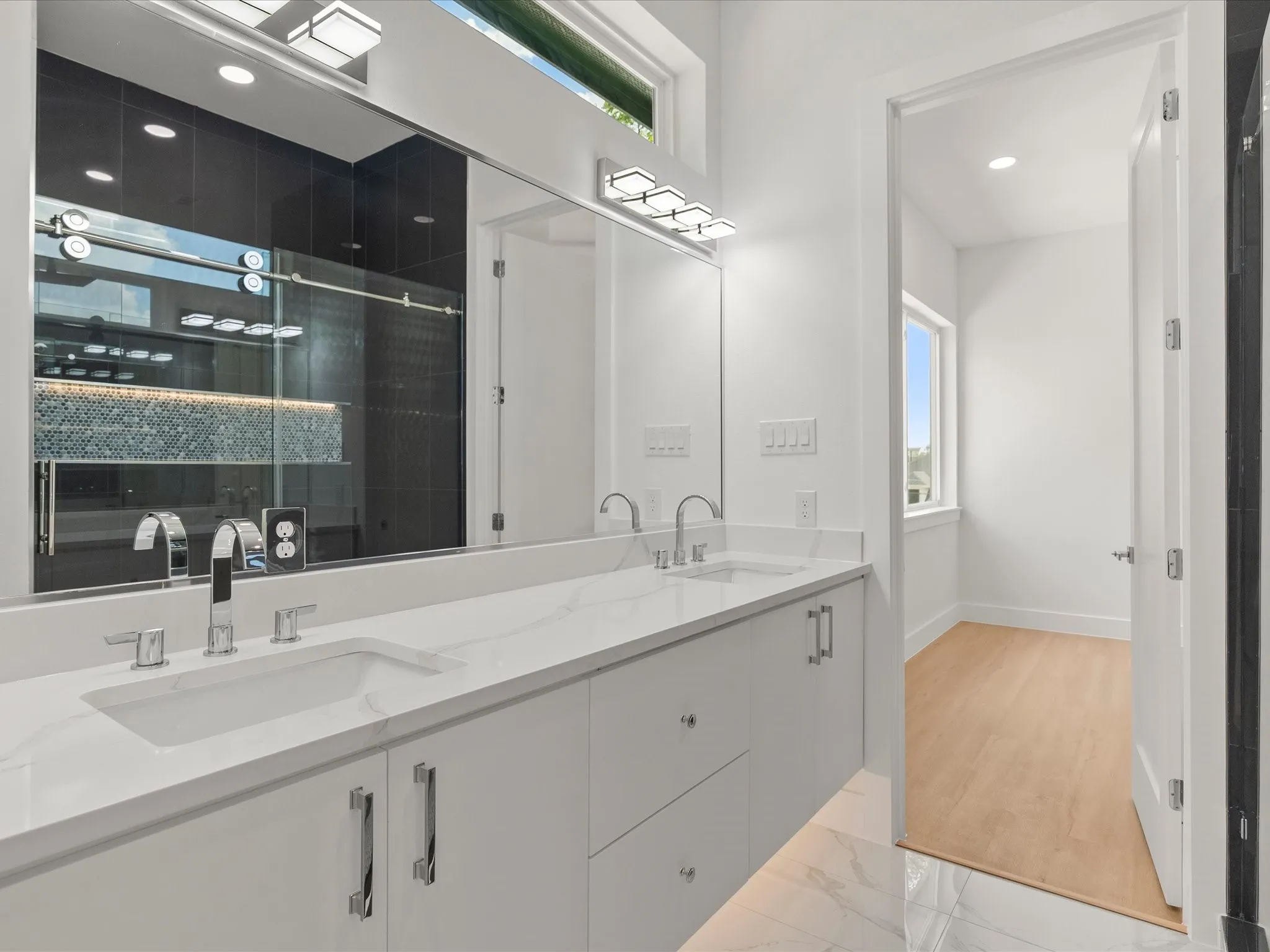 Single Family Residence For Sale in Dallas County , 1711 Kraft Street, Dallas, Texas 75212, 4 Bedroom, 4 Bathroom, 2 Garage spaces, 3,235 Sqft, built in 2026, mls#21385004, Real Estate Agent in Dallas, Homes For Sale in Dallas county, Homes For Sale in Dallas, Realtor in Dallas Texas, Real Estate Brokerage Independent Realty Texas, Luminita Cordes Realtor