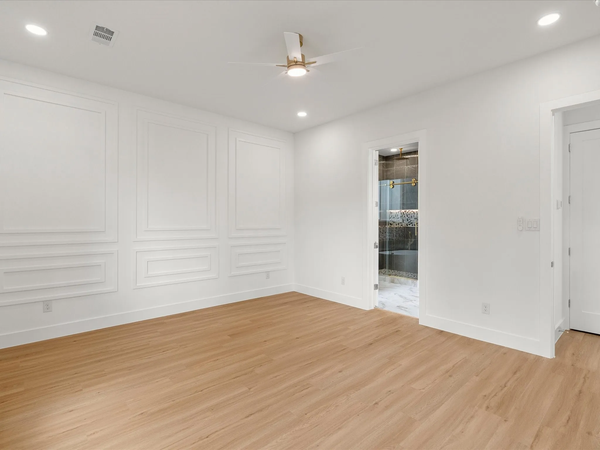 Single Family Residence For Sale in Dallas County , 1711 Kraft Street, Dallas, Texas 75212, 4 Bedroom, 4 Bathroom, 2 Garage spaces, 3,235 Sqft, built in 2026, mls#21385004, Real Estate Agent in Dallas, Homes For Sale in Dallas county, Homes For Sale in Dallas, Realtor in Dallas Texas, Real Estate Brokerage Independent Realty Texas, Luminita Cordes Realtor