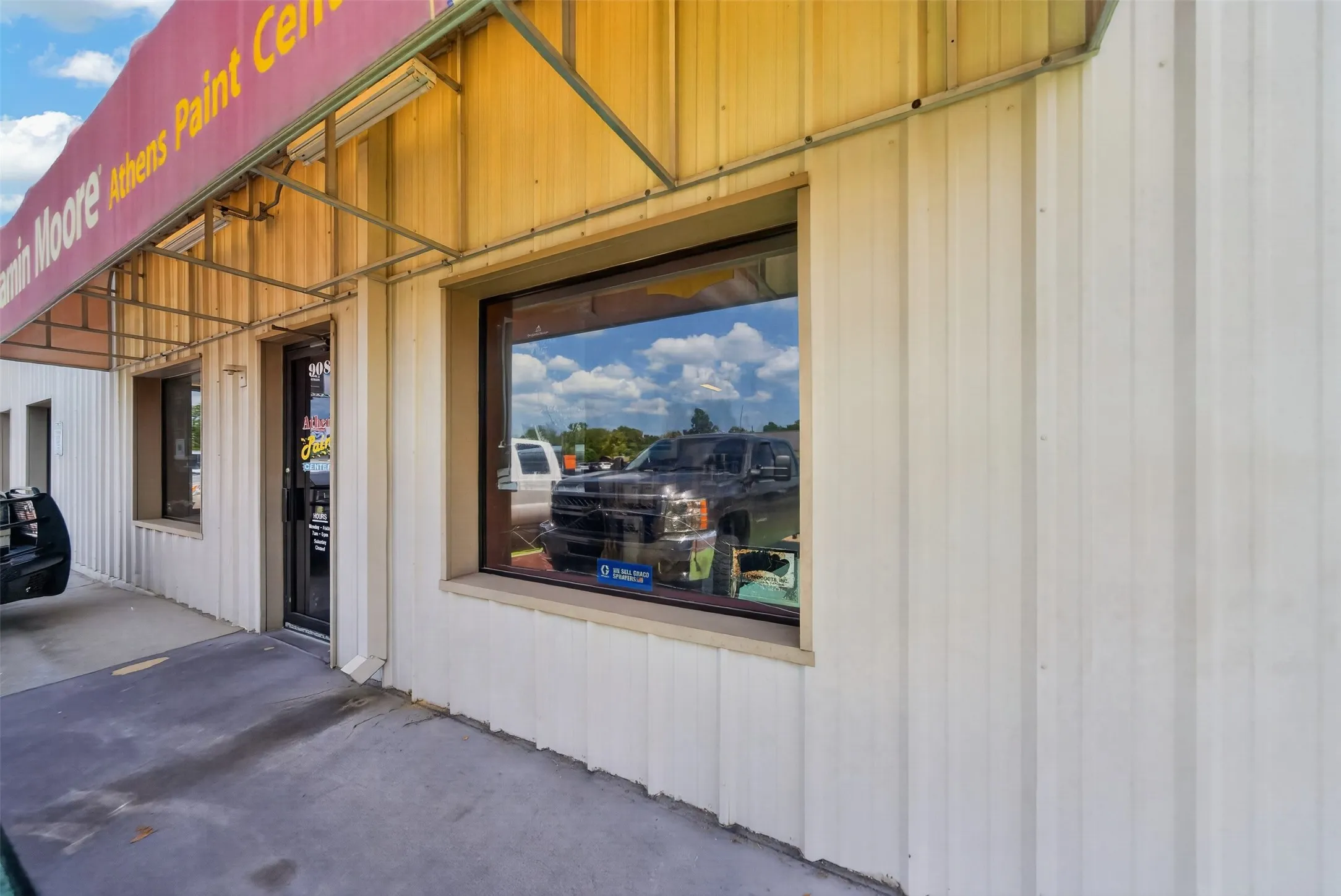 Business For Sale in Henderson County , 908 N Palestine Street, Athens, Texas 75751, 0, 0, Garage spaces, 0 Sqft, built in 1995, mls#21385572, Real Estate Agent in Athens, Homes For Sale in Henderson county, Homes For Sale in Athens, Realtor in Athens Texas, Real Estate Brokerage Independent Realty Texas, Luminita Cordes Realtor