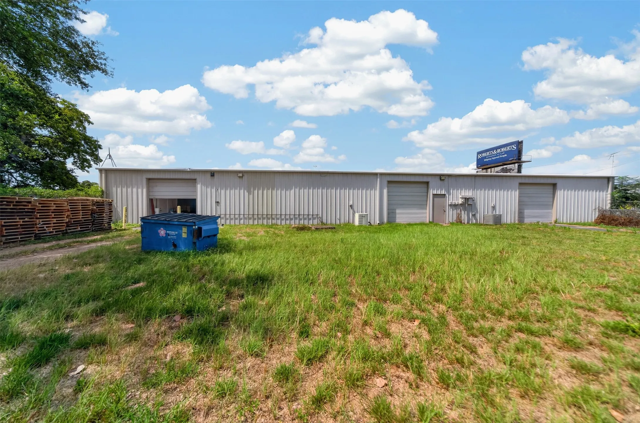 Business For Sale in Henderson County , 908 N Palestine Street, Athens, Texas 75751, 0, 0, Garage spaces, 0 Sqft, built in 1995, mls#21385572, Real Estate Agent in Athens, Homes For Sale in Henderson county, Homes For Sale in Athens, Realtor in Athens Texas, Real Estate Brokerage Independent Realty Texas, Luminita Cordes Realtor