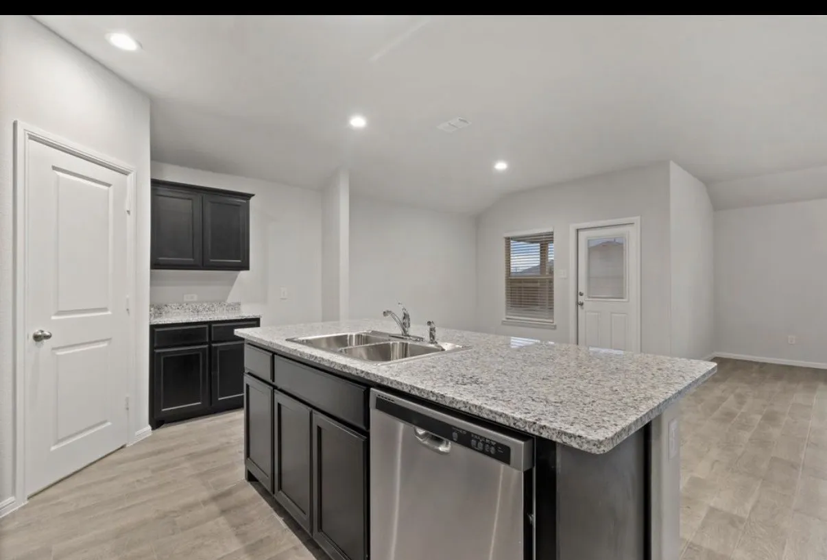 Single Family Residence For Rent in Tarrant County , 2432 Edisto Beach Drive, Fort Worth, Texas 76108, 4 Bedroom, 2 Bathroom, 2 Garage spaces, 1,870 Sqft, built in 2021, mls#21385573, Real Estate Agent in Fort Worth, Homes For Rent in Tarrant county, Homes For Rent in Fort Worth, Realtor in Fort Worth Texas, Real Estate Brokerage Independent Realty Texas, Luminita Cordes Realtor