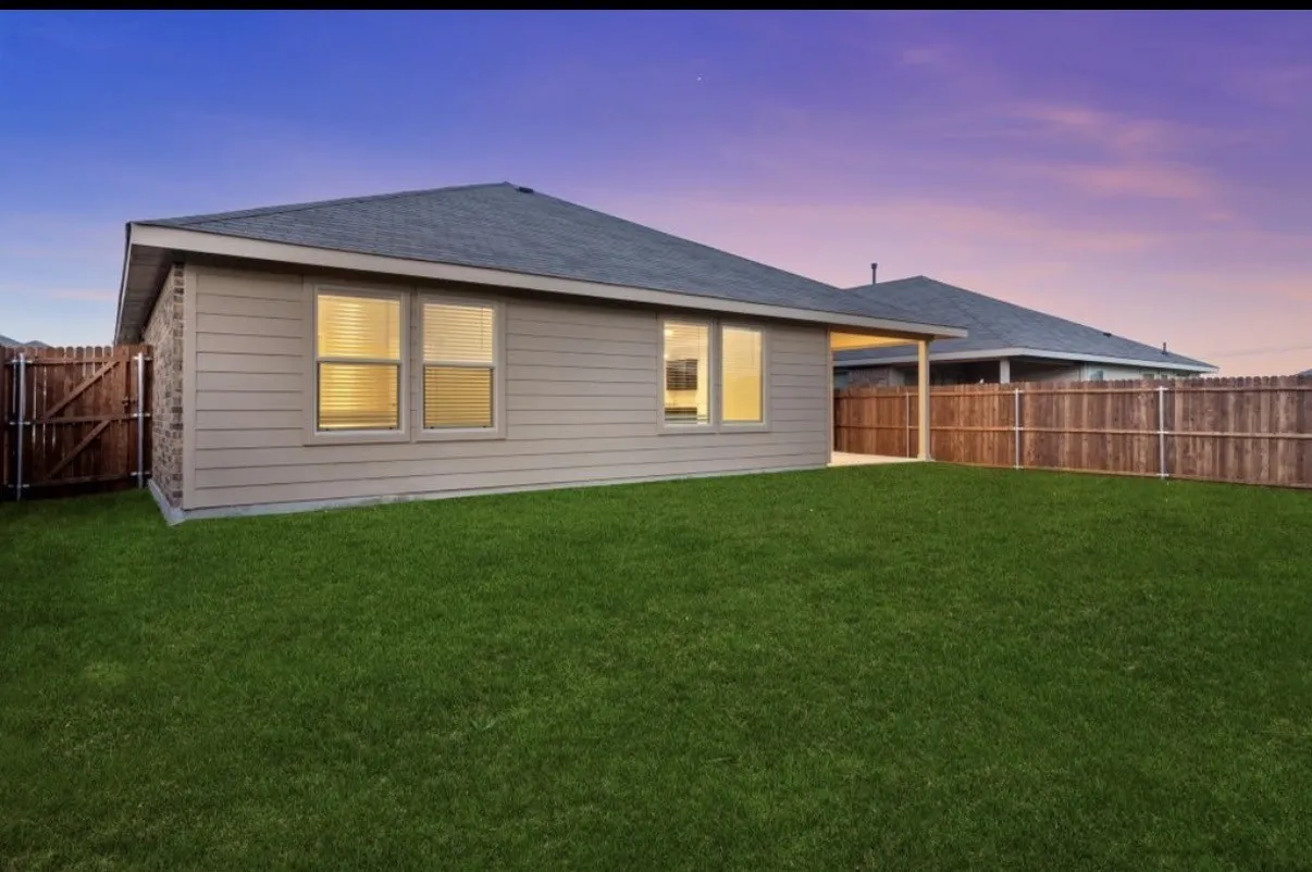 Single Family Residence For Rent in Tarrant County , 2432 Edisto Beach Drive, Fort Worth, Texas 76108, 4 Bedroom, 2 Bathroom, 2 Garage spaces, 1,870 Sqft, built in 2021, mls#21385573, Real Estate Agent in Fort Worth, Homes For Rent in Tarrant county, Homes For Rent in Fort Worth, Realtor in Fort Worth Texas, Real Estate Brokerage Independent Realty Texas, Luminita Cordes Realtor
