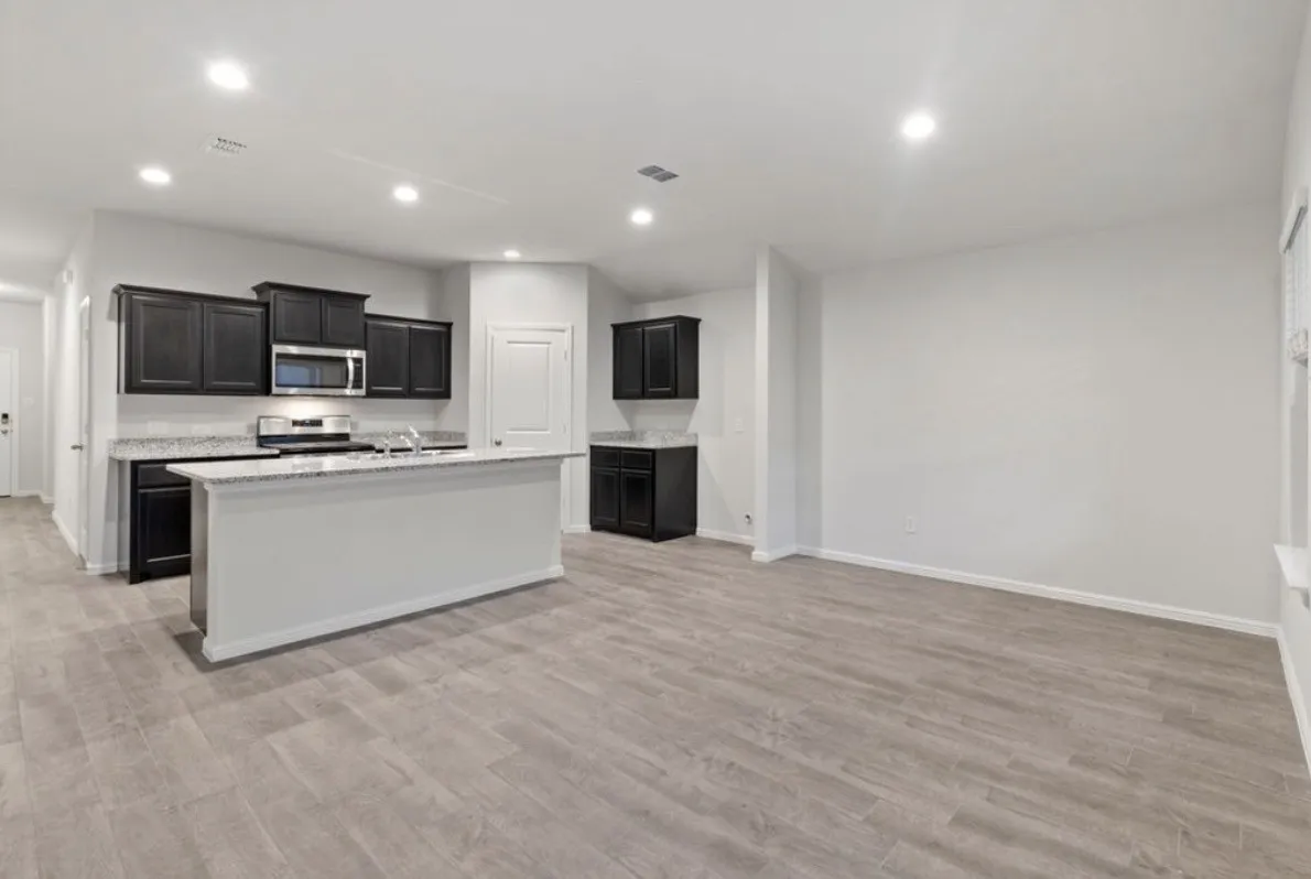 Single Family Residence For Rent in Tarrant County , 2432 Edisto Beach Drive, Fort Worth, Texas 76108, 4 Bedroom, 2 Bathroom, 2 Garage spaces, 1,870 Sqft, built in 2021, mls#21385573, Real Estate Agent in Fort Worth, Homes For Rent in Tarrant county, Homes For Rent in Fort Worth, Realtor in Fort Worth Texas, Real Estate Brokerage Independent Realty Texas, Luminita Cordes Realtor