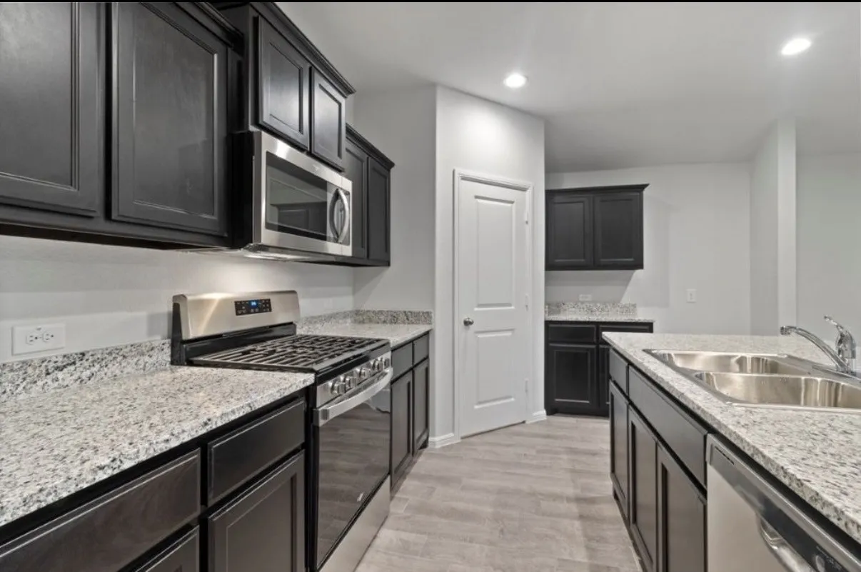 Single Family Residence For Rent in Tarrant County , 2432 Edisto Beach Drive, Fort Worth, Texas 76108, 4 Bedroom, 2 Bathroom, 2 Garage spaces, 1,870 Sqft, built in 2021, mls#21385573, Real Estate Agent in Fort Worth, Homes For Rent in Tarrant county, Homes For Rent in Fort Worth, Realtor in Fort Worth Texas, Real Estate Brokerage Independent Realty Texas, Luminita Cordes Realtor