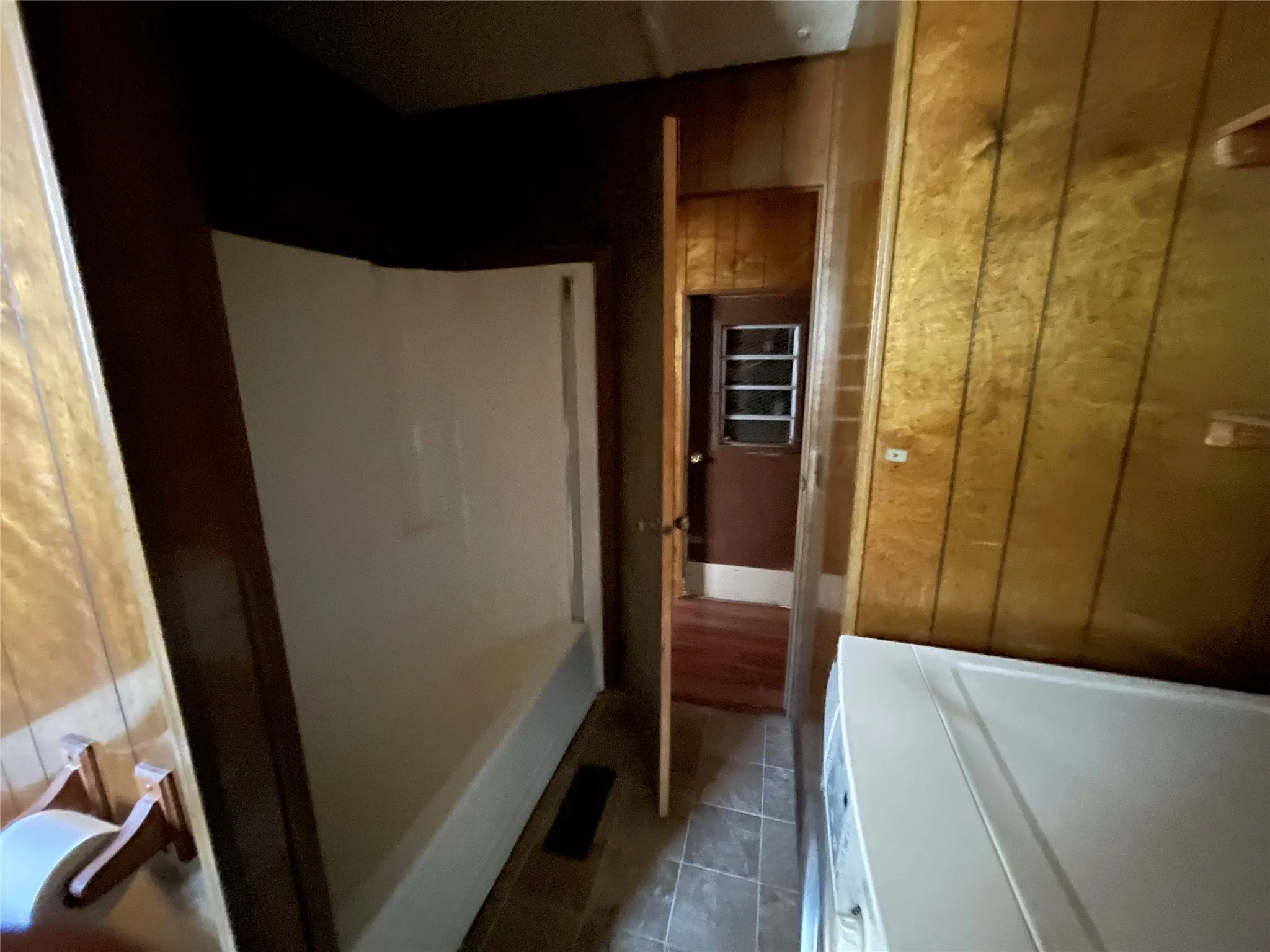 Mobile Home For Sale in Van Zandt County , 104 Humphries Street, Edgewood, Texas 75117, 3 Bedroom, 2 Bathroom, Garage spaces, 1,336 Sqft, built in 1976, mls#21385579, Real Estate Agent in Edgewood, Homes For Sale in Van Zandt county, Homes For Sale in Edgewood, Realtor in Edgewood Texas, Real Estate Brokerage Independent Realty Texas, Luminita Cordes Realtor