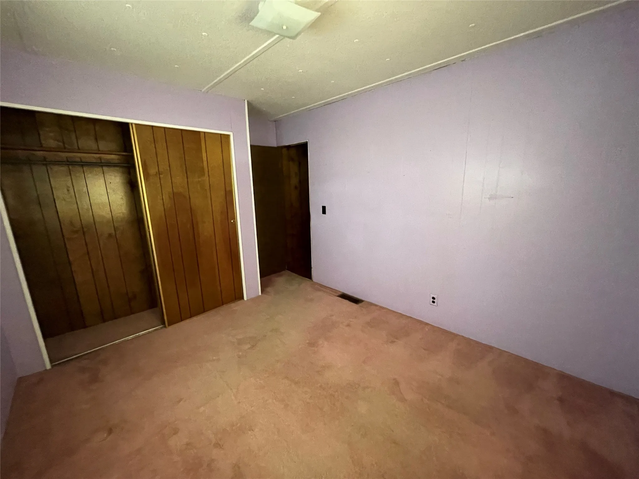 Mobile Home For Sale in Van Zandt County , 104 Humphries Street, Edgewood, Texas 75117, 3 Bedroom, 2 Bathroom, Garage spaces, 1,336 Sqft, built in 1976, mls#21385579, Real Estate Agent in Edgewood, Homes For Sale in Van Zandt county, Homes For Sale in Edgewood, Realtor in Edgewood Texas, Real Estate Brokerage Independent Realty Texas, Luminita Cordes Realtor