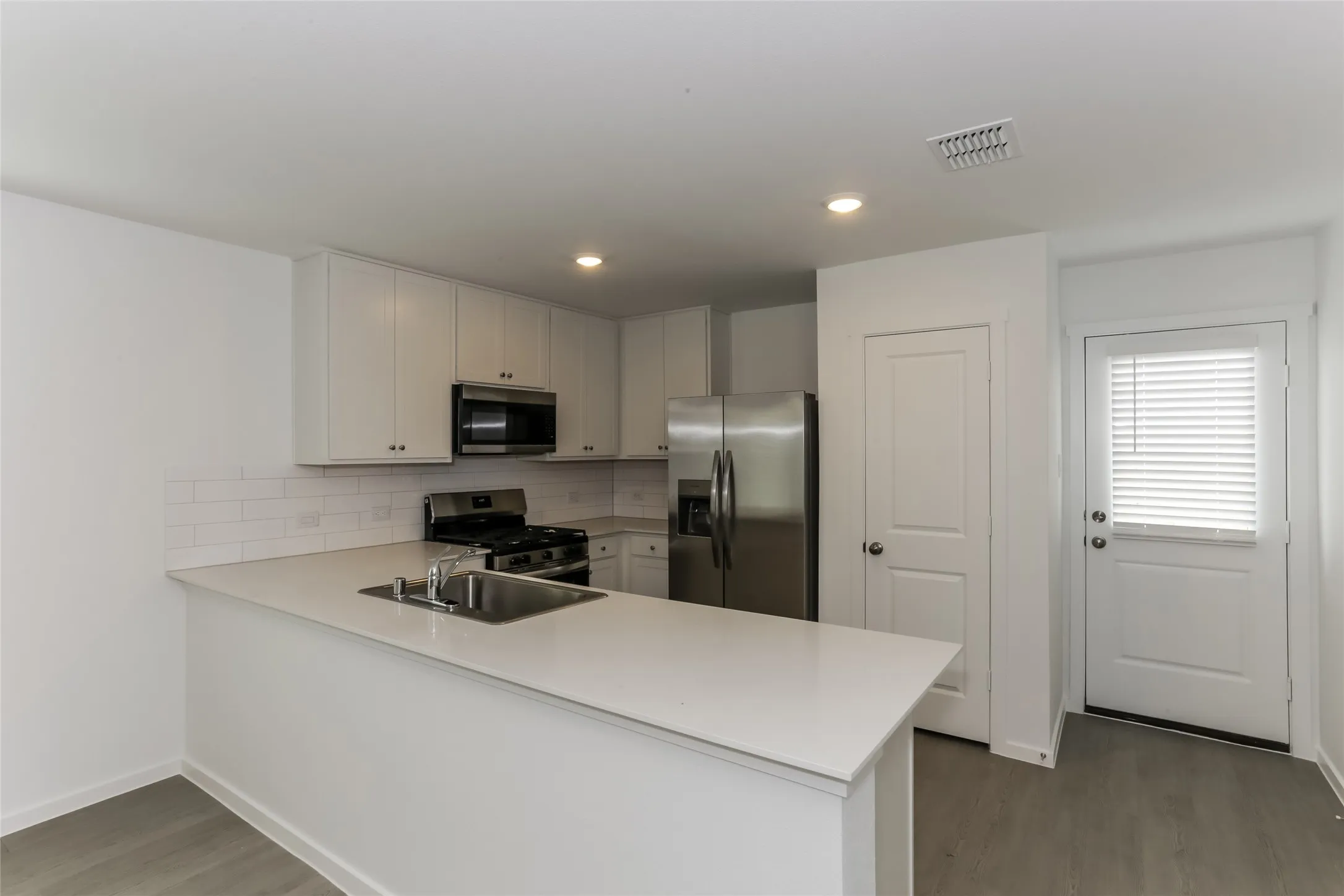 Single Family Residence For Rent in Tarrant County , 15213 Rangeland Road, Haslet, Texas 76052, 3 Bedroom, 2 Bathroom, 2 Garage spaces, 1,461 Sqft, built in 2026, mls#21366907, Real Estate Agent in Haslet, Homes For Rent in Tarrant county, Homes For Rent in Haslet, Realtor in Haslet Texas, Real Estate Brokerage Independent Realty Texas, Luminita Cordes Realtor
