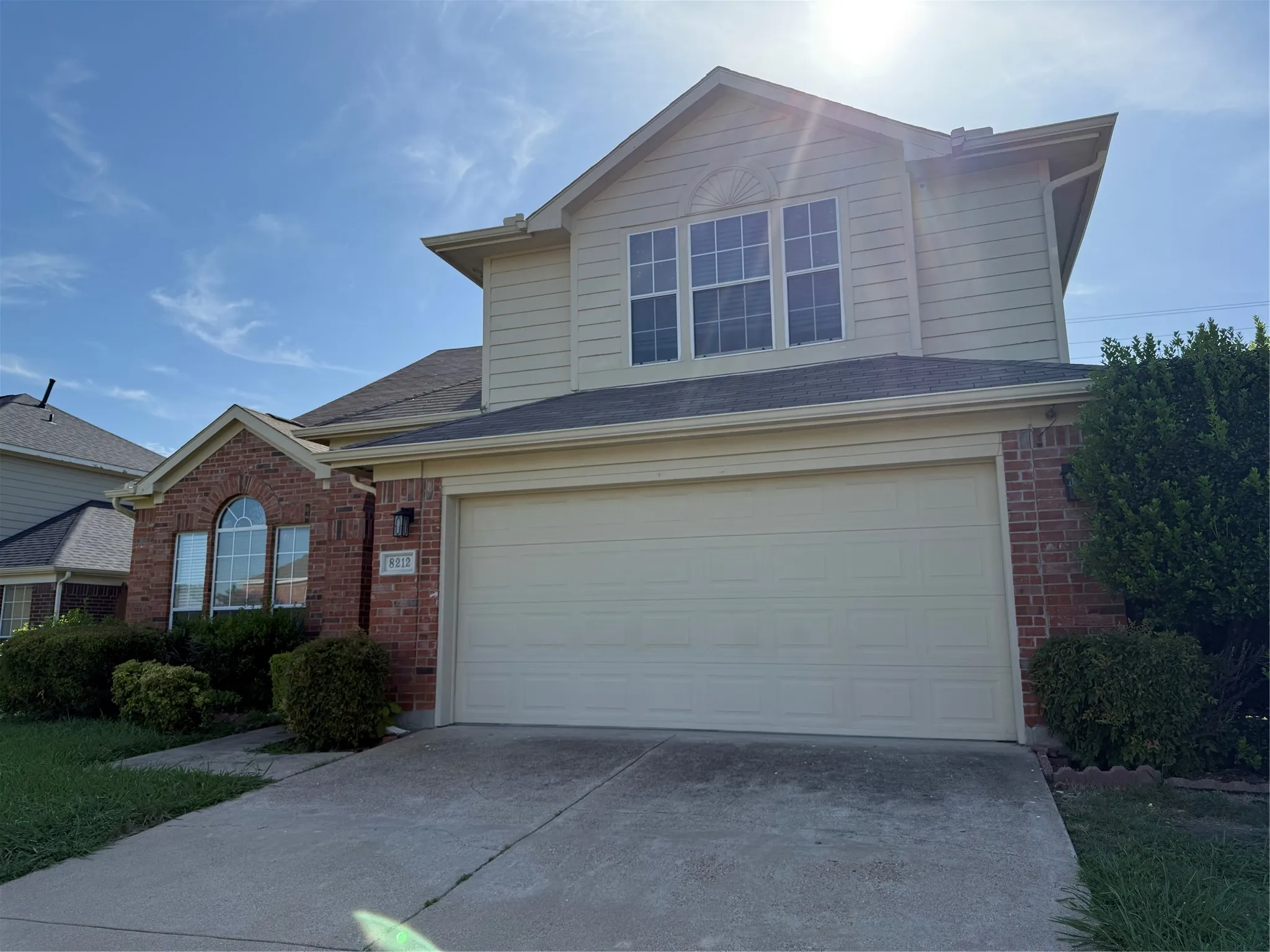 Single Family Residence For Rent in Collin County , 8212 Tavaros Drive, Plano, Texas 75024, 3 Bedroom, 3 Bathroom, 2 Garage spaces, 2,166 Sqft, built in 1993, mls#21385280, Real Estate Agent in Plano, Homes For Rent in Collin county, Homes For Rent in Plano, Realtor in Plano Texas, Real Estate Brokerage Independent Realty Texas, Luminita Cordes Realtor