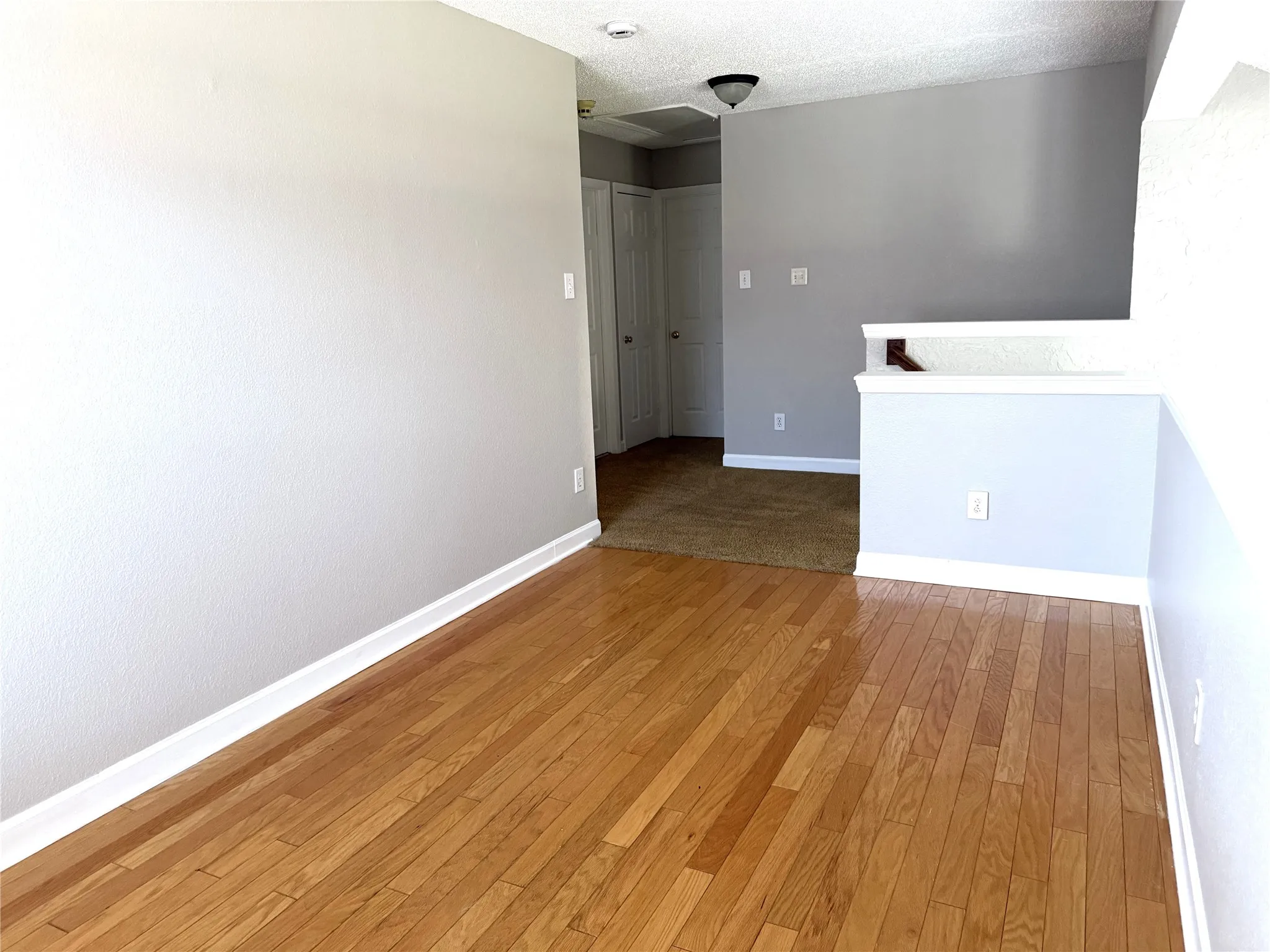 Single Family Residence For Rent in Collin County , 8212 Tavaros Drive, Plano, Texas 75024, 3 Bedroom, 3 Bathroom, 2 Garage spaces, 2,166 Sqft, built in 1993, mls#21385280, Real Estate Agent in Plano, Homes For Rent in Collin county, Homes For Rent in Plano, Realtor in Plano Texas, Real Estate Brokerage Independent Realty Texas, Luminita Cordes Realtor