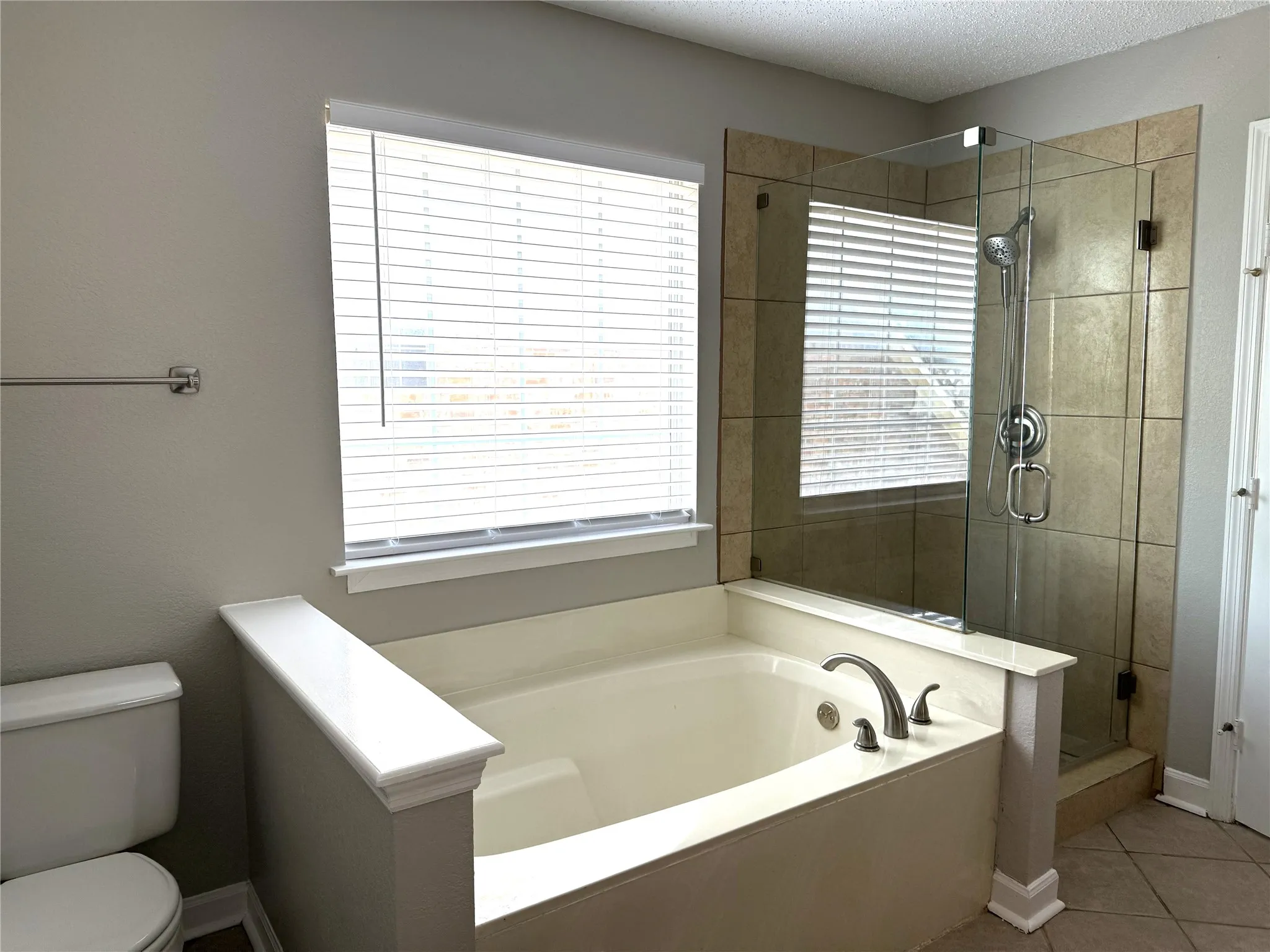 Single Family Residence For Rent in Collin County , 8212 Tavaros Drive, Plano, Texas 75024, 3 Bedroom, 3 Bathroom, 2 Garage spaces, 2,166 Sqft, built in 1993, mls#21385280, Real Estate Agent in Plano, Homes For Rent in Collin county, Homes For Rent in Plano, Realtor in Plano Texas, Real Estate Brokerage Independent Realty Texas, Luminita Cordes Realtor