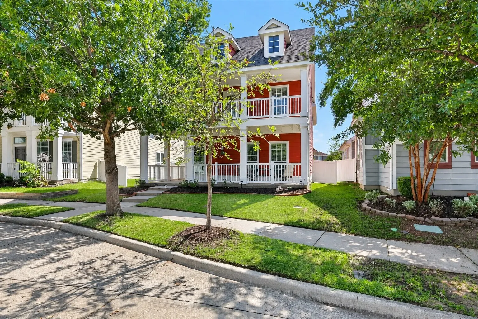 Single Family Residence For Sale in Denton County , 1624 Sea Pines Drive, Savannah, Texas 76227, 3 Bedroom, 3 Bathroom, 2 Garage spaces, 2,141 Sqft, built in 2009, mls#21384544, Real Estate Agent in Savannah, Homes For Sale in Denton county, Homes For Sale in Savannah, Realtor in Savannah Texas, Real Estate Brokerage Independent Realty Texas, Luminita Cordes Realtor