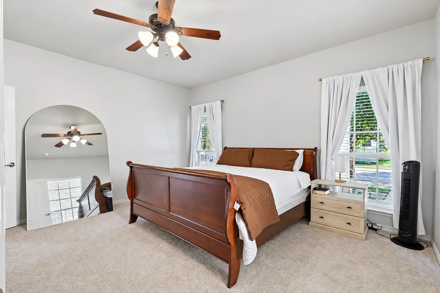 Single Family Residence For Sale in Denton County , 1624 Sea Pines Drive, Savannah, Texas 76227, 3 Bedroom, 3 Bathroom, 2 Garage spaces, 2,141 Sqft, built in 2009, mls#21384544, Real Estate Agent in Savannah, Homes For Sale in Denton county, Homes For Sale in Savannah, Realtor in Savannah Texas, Real Estate Brokerage Independent Realty Texas, Luminita Cordes Realtor