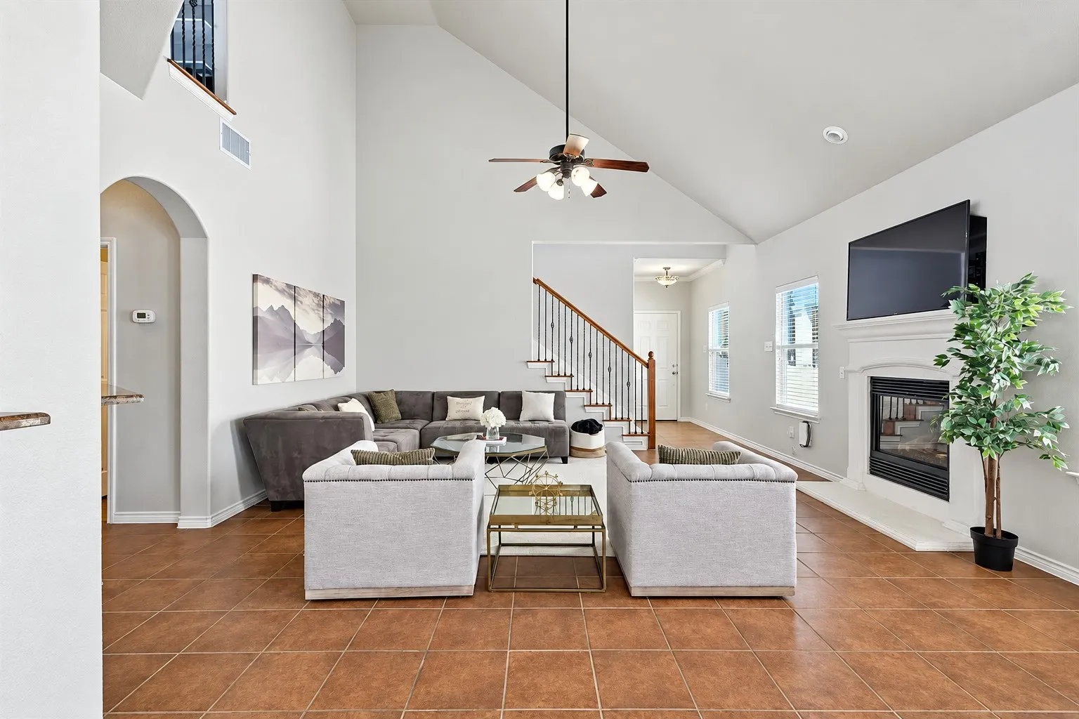 Single Family Residence For Sale in Denton County , 1624 Sea Pines Drive, Savannah, Texas 76227, 3 Bedroom, 3 Bathroom, 2 Garage spaces, 2,141 Sqft, built in 2009, mls#21384544, Real Estate Agent in Savannah, Homes For Sale in Denton county, Homes For Sale in Savannah, Realtor in Savannah Texas, Real Estate Brokerage Independent Realty Texas, Luminita Cordes Realtor