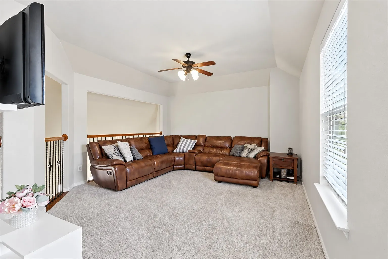 Single Family Residence For Sale in Denton County , 1624 Sea Pines Drive, Savannah, Texas 76227, 3 Bedroom, 3 Bathroom, 2 Garage spaces, 2,141 Sqft, built in 2009, mls#21384544, Real Estate Agent in Savannah, Homes For Sale in Denton county, Homes For Sale in Savannah, Realtor in Savannah Texas, Real Estate Brokerage Independent Realty Texas, Luminita Cordes Realtor