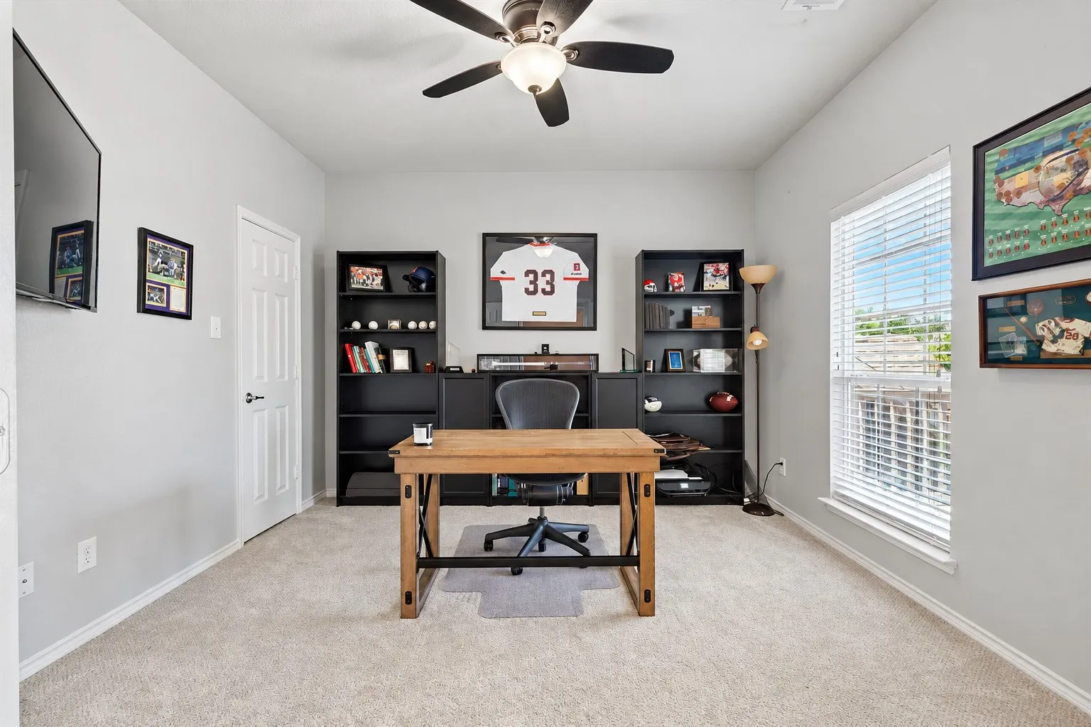 Single Family Residence For Sale in Denton County , 1624 Sea Pines Drive, Savannah, Texas 76227, 3 Bedroom, 3 Bathroom, 2 Garage spaces, 2,141 Sqft, built in 2009, mls#21384544, Real Estate Agent in Savannah, Homes For Sale in Denton county, Homes For Sale in Savannah, Realtor in Savannah Texas, Real Estate Brokerage Independent Realty Texas, Luminita Cordes Realtor