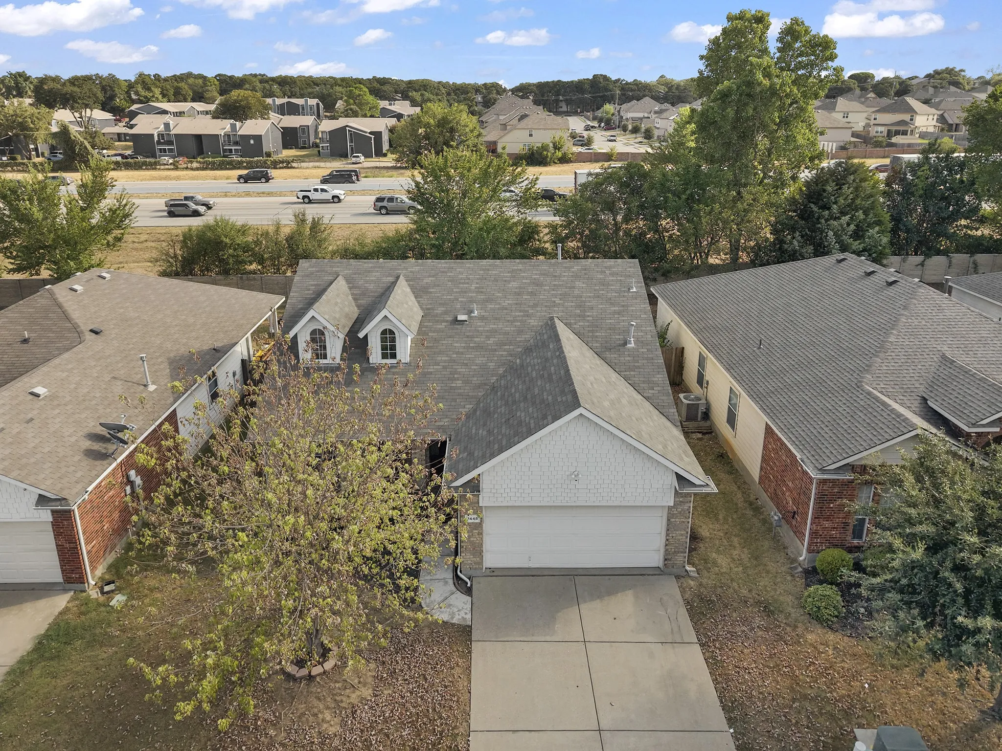 Single Family Residence For Sale in Tarrant County , 7448 Maroon Drive, Fort Worth, Texas 76120, 3 Bedroom, 2 Bathroom, 2 Garage spaces, 1,416 Sqft, built in 2006, mls#21385603, Real Estate Agent in Fort Worth, Homes For Sale in Tarrant county, Homes For Sale in Fort Worth, Realtor in Fort Worth Texas, Real Estate Brokerage Independent Realty Texas, Luminita Cordes Realtor