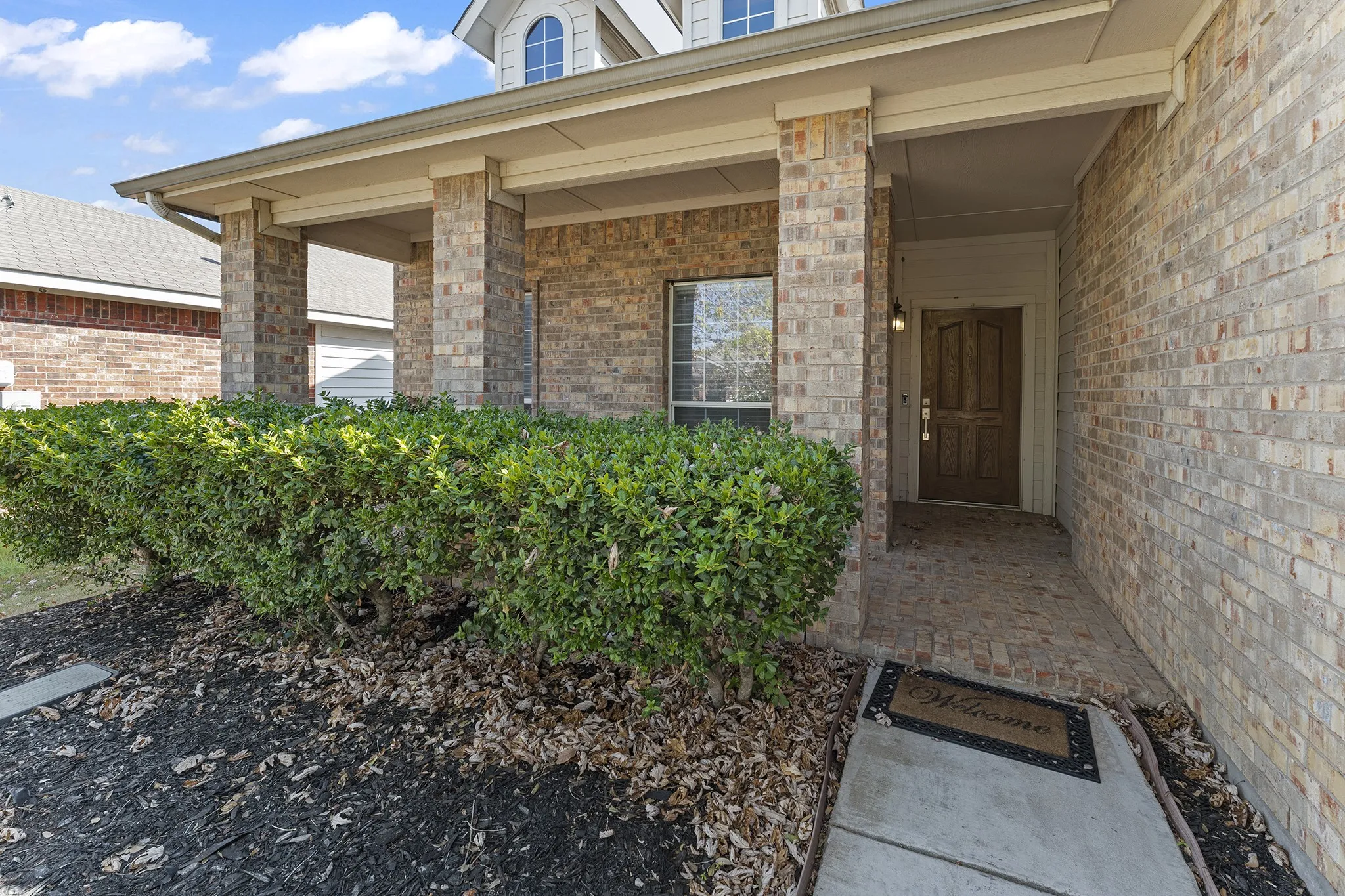 Single Family Residence For Sale in Tarrant County , 7448 Maroon Drive, Fort Worth, Texas 76120, 3 Bedroom, 2 Bathroom, 2 Garage spaces, 1,416 Sqft, built in 2006, mls#21385603, Real Estate Agent in Fort Worth, Homes For Sale in Tarrant county, Homes For Sale in Fort Worth, Realtor in Fort Worth Texas, Real Estate Brokerage Independent Realty Texas, Luminita Cordes Realtor