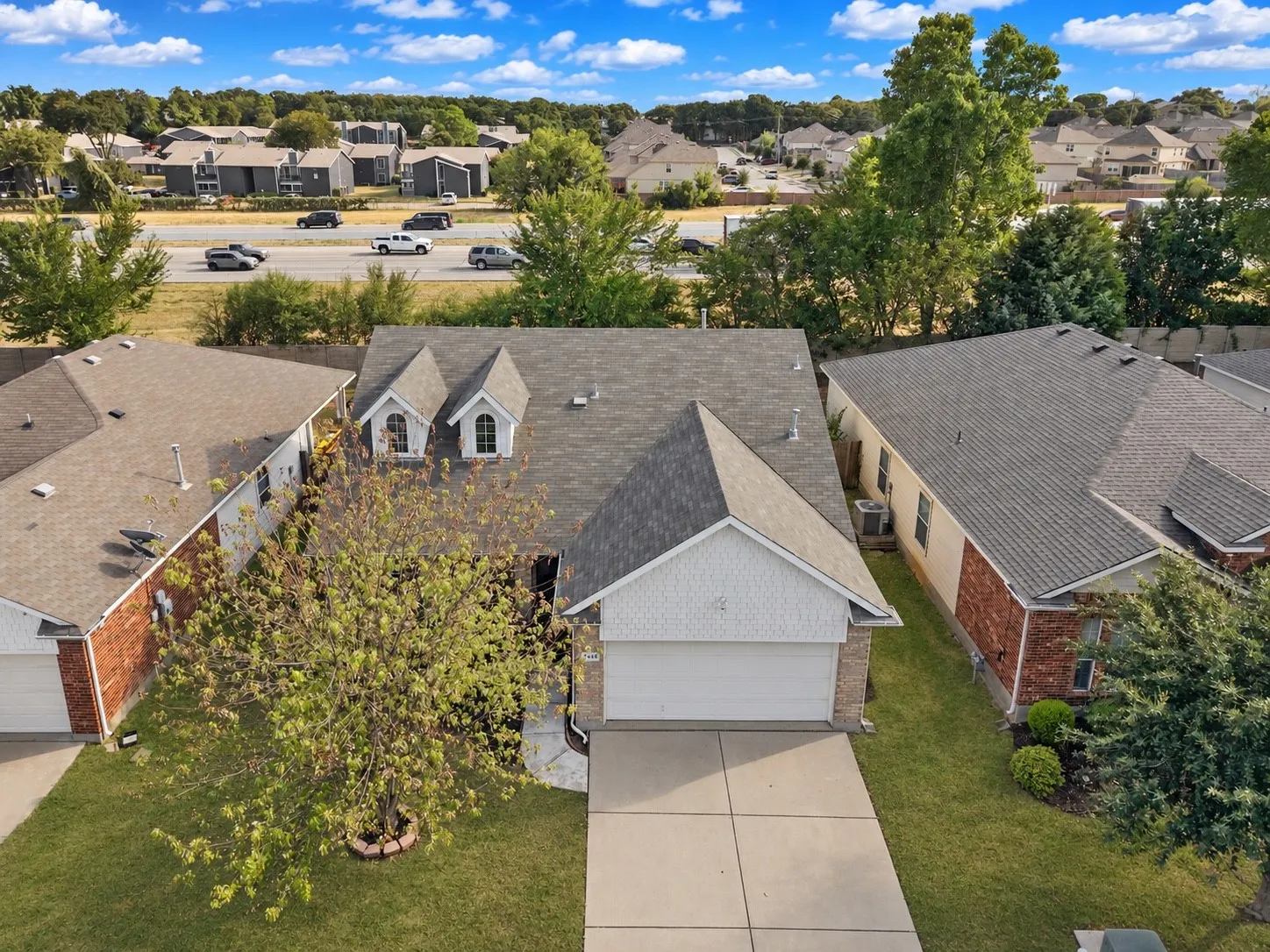 Single Family Residence For Sale in Tarrant County , 7448 Maroon Drive, Fort Worth, Texas 76120, 3 Bedroom, 2 Bathroom, 2 Garage spaces, 1,416 Sqft, built in 2006, mls#21385603, Real Estate Agent in Fort Worth, Homes For Sale in Tarrant county, Homes For Sale in Fort Worth, Realtor in Fort Worth Texas, Real Estate Brokerage Independent Realty Texas, Luminita Cordes Realtor