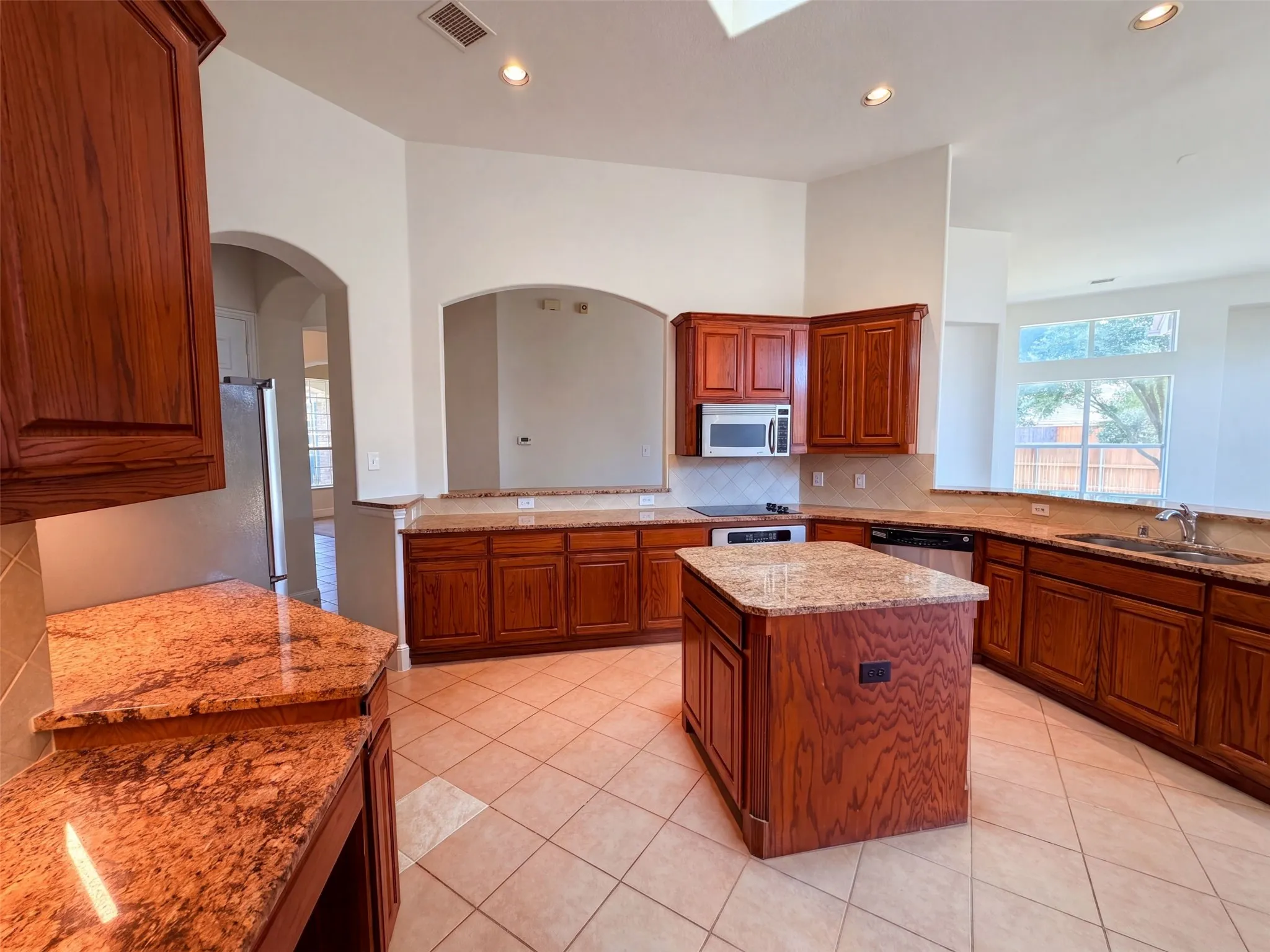 Single Family Residence For Sale in Collin County , 1724 Boxwood Lane, Wylie, Texas 75098, 3 Bedroom, 3 Bathroom, 3 Garage spaces, 2,668 Sqft, built in 2006, mls#21385610, Real Estate Agent in Wylie, Homes For Sale in Collin county, Homes For Sale in Wylie, Realtor in Wylie Texas, Real Estate Brokerage Independent Realty Texas, Luminita Cordes Realtor