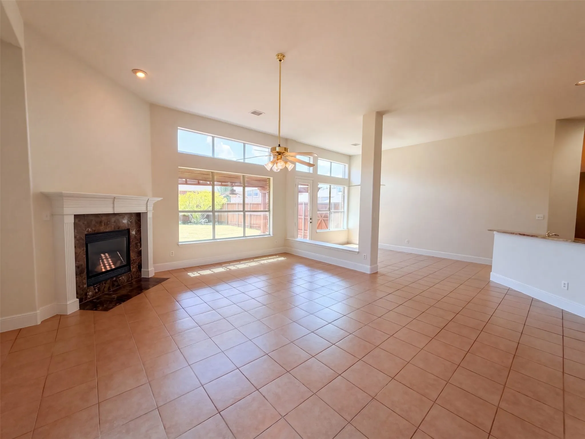 Single Family Residence For Sale in Collin County , 1724 Boxwood Lane, Wylie, Texas 75098, 3 Bedroom, 3 Bathroom, 3 Garage spaces, 2,668 Sqft, built in 2006, mls#21385610, Real Estate Agent in Wylie, Homes For Sale in Collin county, Homes For Sale in Wylie, Realtor in Wylie Texas, Real Estate Brokerage Independent Realty Texas, Luminita Cordes Realtor