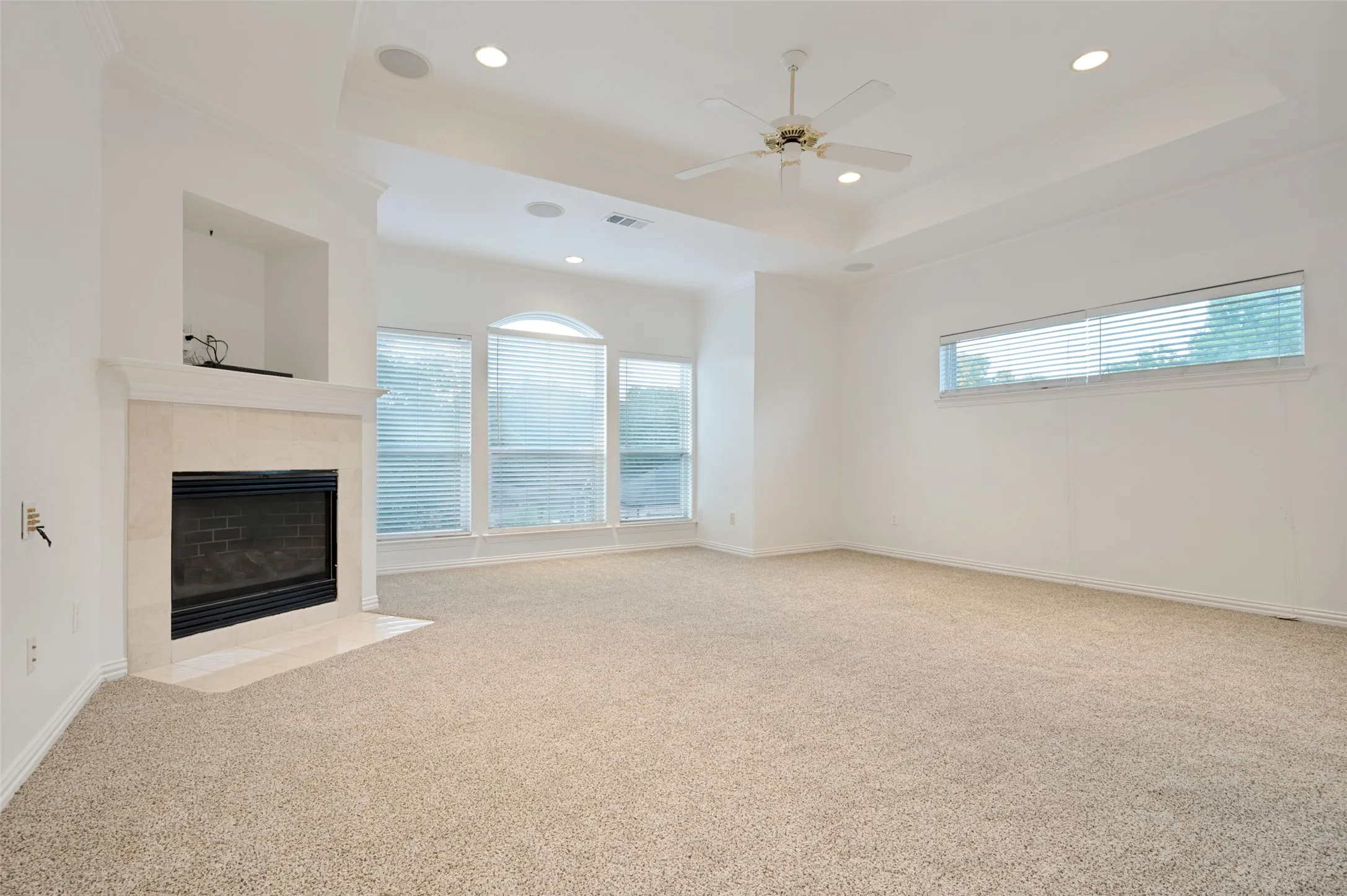 Single Family Residence For Sale in Tarrant County , 8925 Hunters Glen Trail, Fort Worth, Texas 76120, 5 Bedroom, 5 Bathroom, 3 Garage spaces, 4,257 Sqft, built in 2001, mls#21383628, Real Estate Agent in Fort Worth, Homes For Sale in Tarrant county, Homes For Sale in Fort Worth, Realtor in Fort Worth Texas, Real Estate Brokerage Independent Realty Texas, Luminita Cordes Realtor