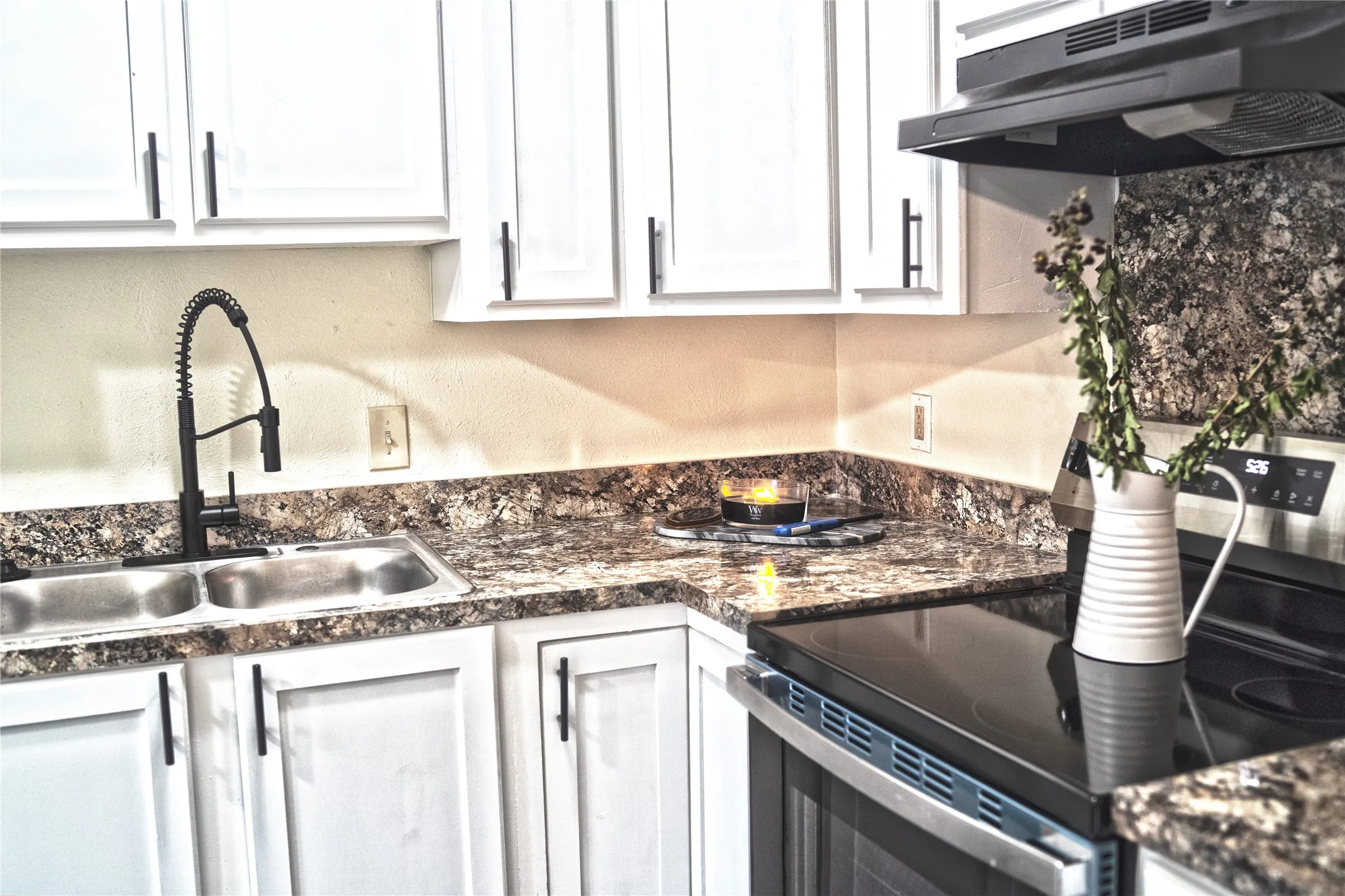 Single Family Residence For Sale in Dallas County , 1016 Barclay Drive, Mesquite, Texas 75149, 3 Bedroom, 2 Bathroom, 2 Garage spaces, 1,318 Sqft, built in 1983, mls#21385584, Real Estate Agent in Mesquite, Homes For Sale in Dallas county, Homes For Sale in Mesquite, Realtor in Mesquite Texas, Real Estate Brokerage Independent Realty Texas, Luminita Cordes Realtor