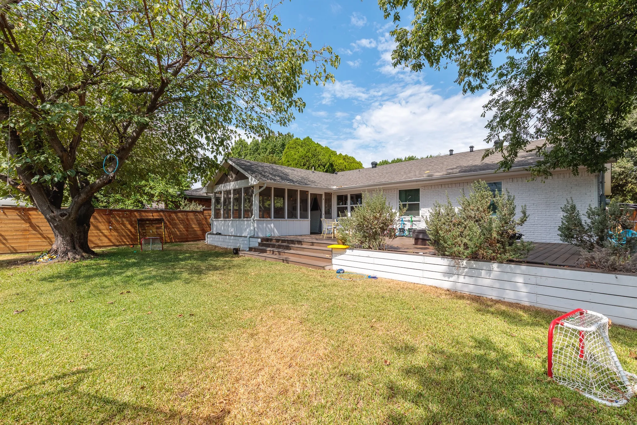 Single Family Residence For Sale in Dallas County , 1307 Magnolia Drive, Richardson, Texas 75080, 3 Bedroom, 2 Bathroom, 2 Garage spaces, 1,308 Sqft, built in 1959, mls#21384508, Real Estate Agent in Richardson, Homes For Sale in Dallas county, Homes For Sale in Richardson, Realtor in Richardson Texas, Real Estate Brokerage Independent Realty Texas, Luminita Cordes Realtor