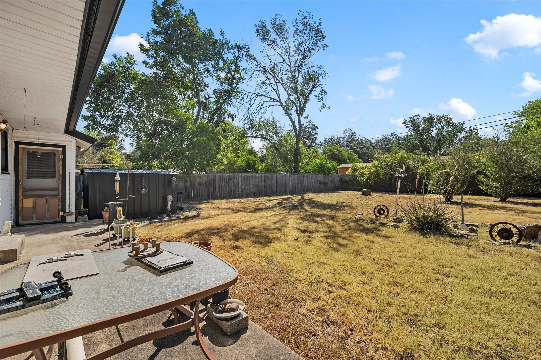 Single Family Residence For Sale in Mc Lennan County , 1336 Sunset Street, Waco, Texas 76710, 3 Bedroom, 1 Bathroom, 1 Garage spaces, 1,319 Sqft, built in 1952, mls#21385495, Real Estate Agent in Waco, Homes For Sale in Mc Lennan county, Homes For Sale in Waco, Realtor in Waco Texas, Real Estate Brokerage Independent Realty Texas, Luminita Cordes Realtor