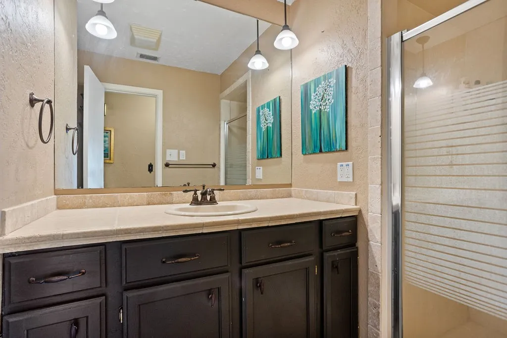 Secondary bathroom