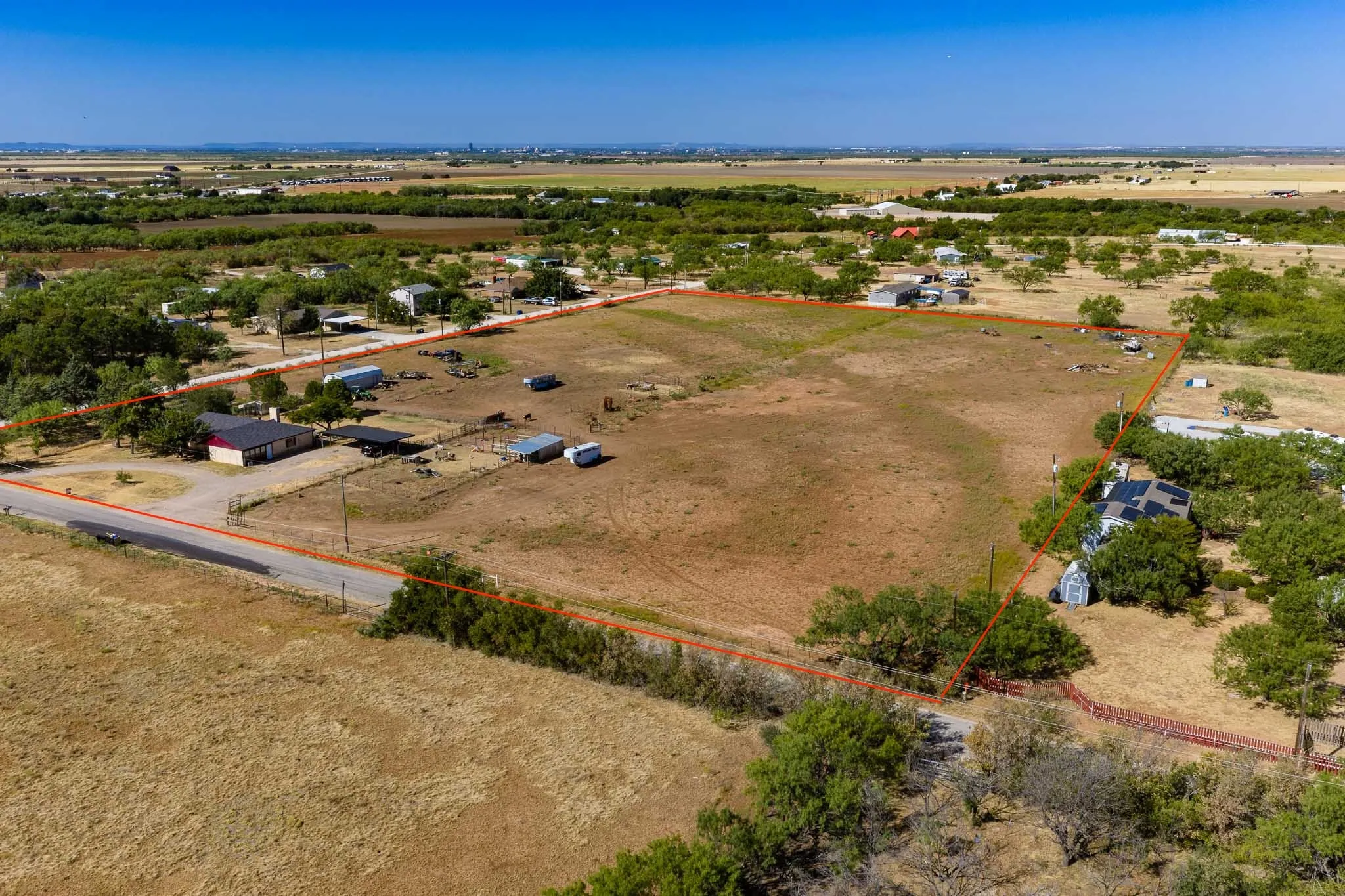Farm For Sale in Jones County , 20767 CR 309, Abilene, Texas 79601, 3 Bedroom, 2 Bathroom, Garage spaces, 1,925 Sqft, built in 1977, mls#21362052, Real Estate Agent in Abilene, Homes For Sale in Jones county, Homes For Sale in Abilene, Realtor in Abilene Texas, Real Estate Brokerage Independent Realty Texas, Luminita Cordes Realtor