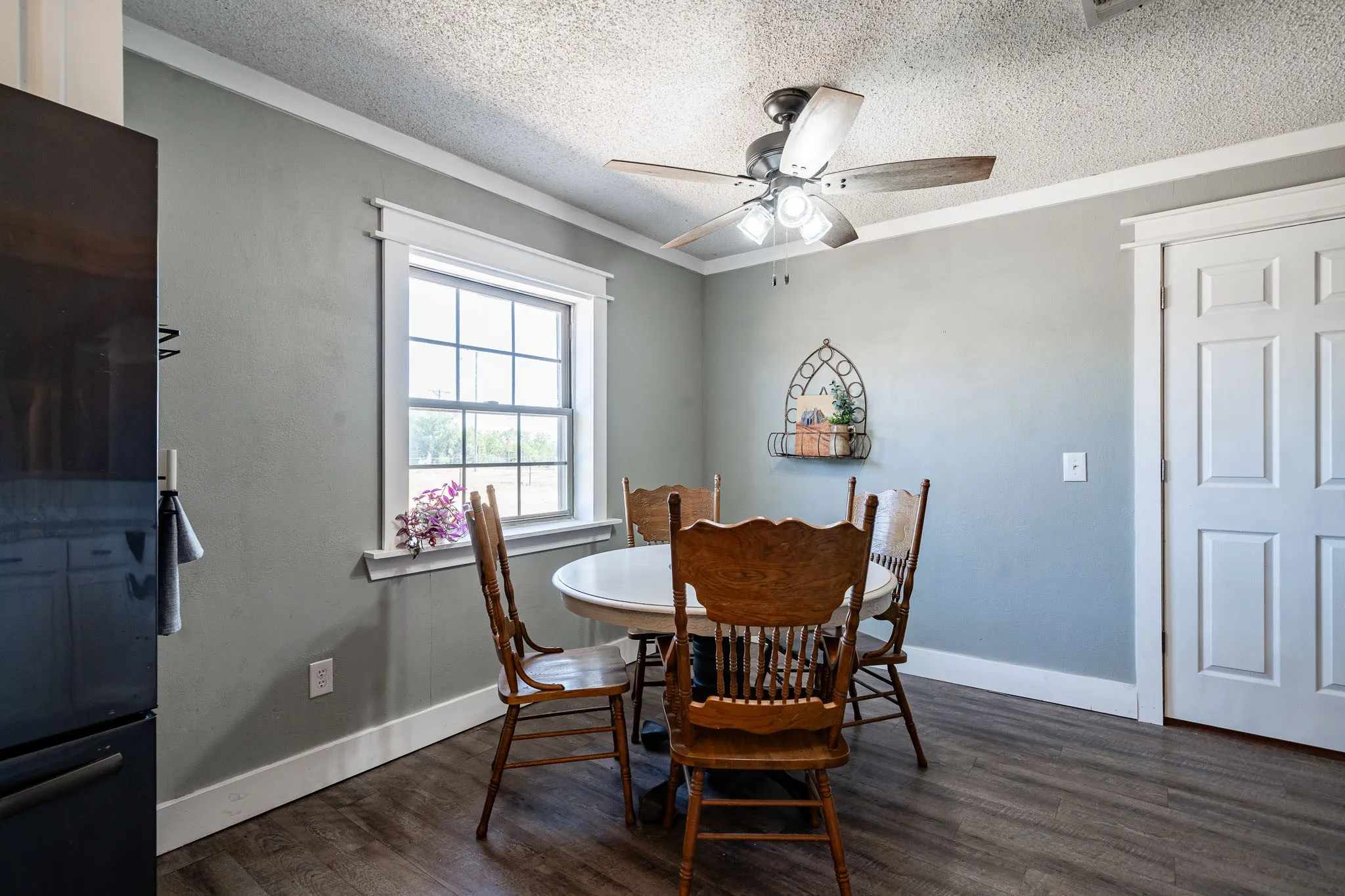 Farm For Sale in Jones County , 20767 CR 309, Abilene, Texas 79601, 3 Bedroom, 2 Bathroom, Garage spaces, 1,925 Sqft, built in 1977, mls#21362052, Real Estate Agent in Abilene, Homes For Sale in Jones county, Homes For Sale in Abilene, Realtor in Abilene Texas, Real Estate Brokerage Independent Realty Texas, Luminita Cordes Realtor