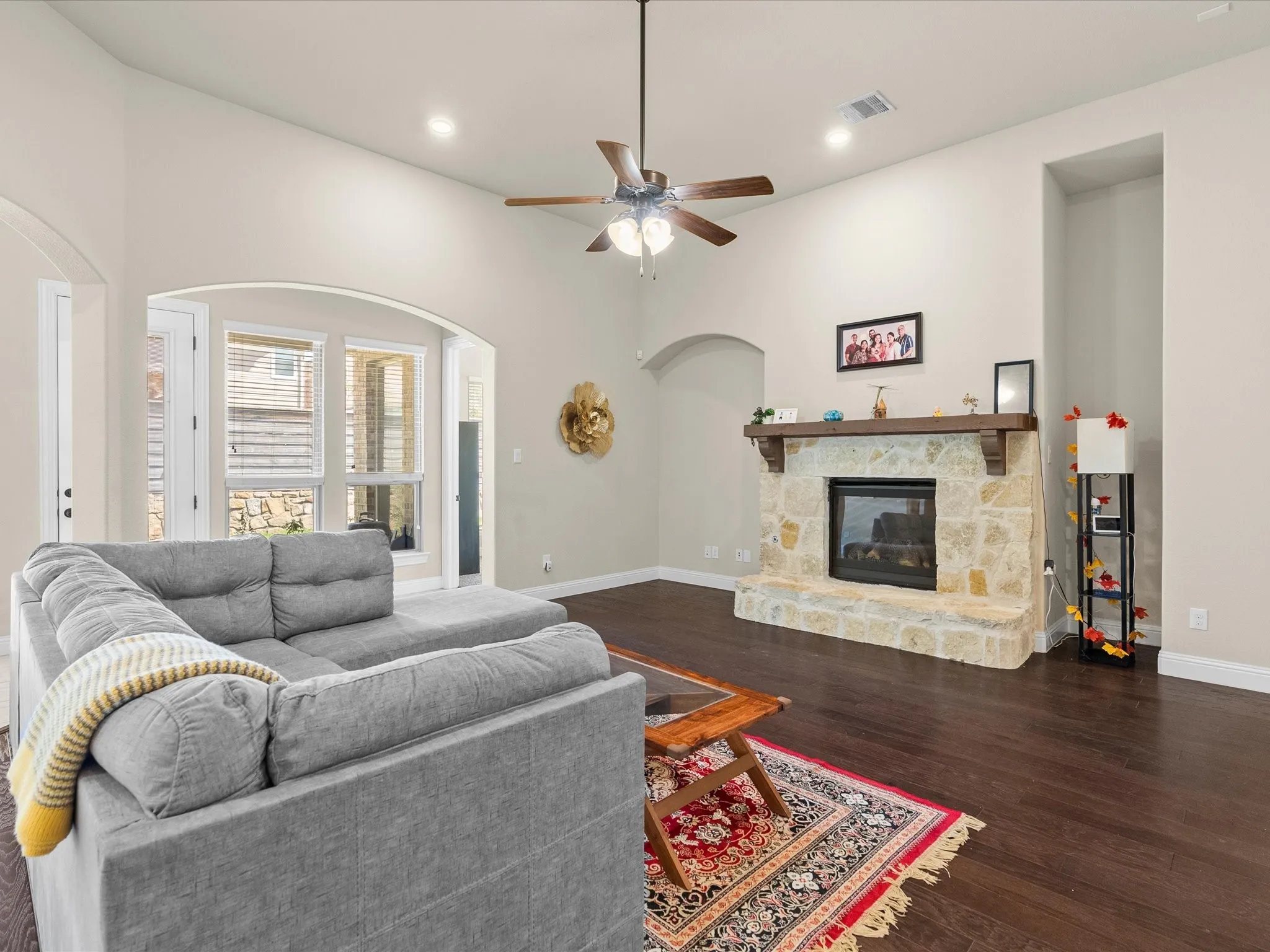 Single Family Residence For Rent in Denton County , 4704 Bonfire Way, Little Elm, Texas 76227, 4 Bedroom, 3 Bathroom, 2 Garage spaces, 3,136 Sqft, built in 2017, mls#21369035, Real Estate Agent in Little Elm, Homes For Rent in Denton county, Homes For Rent in Little Elm, Realtor in Little Elm Texas, Real Estate Brokerage Independent Realty Texas, Luminita Cordes Realtor